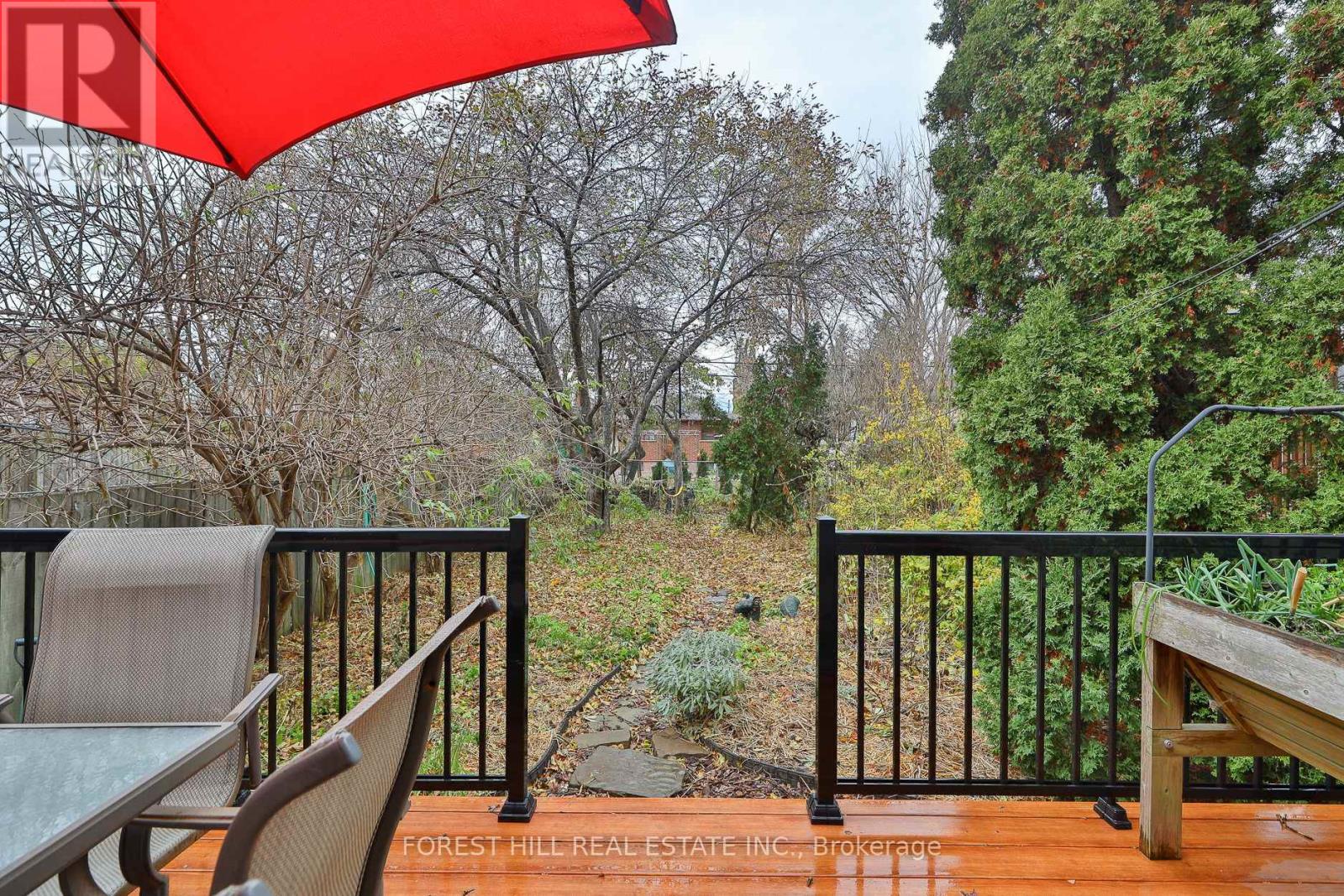 912 Briar Hill Avenue, Toronto, Ontario  M6B 1M2 - Photo 19 - W12570752