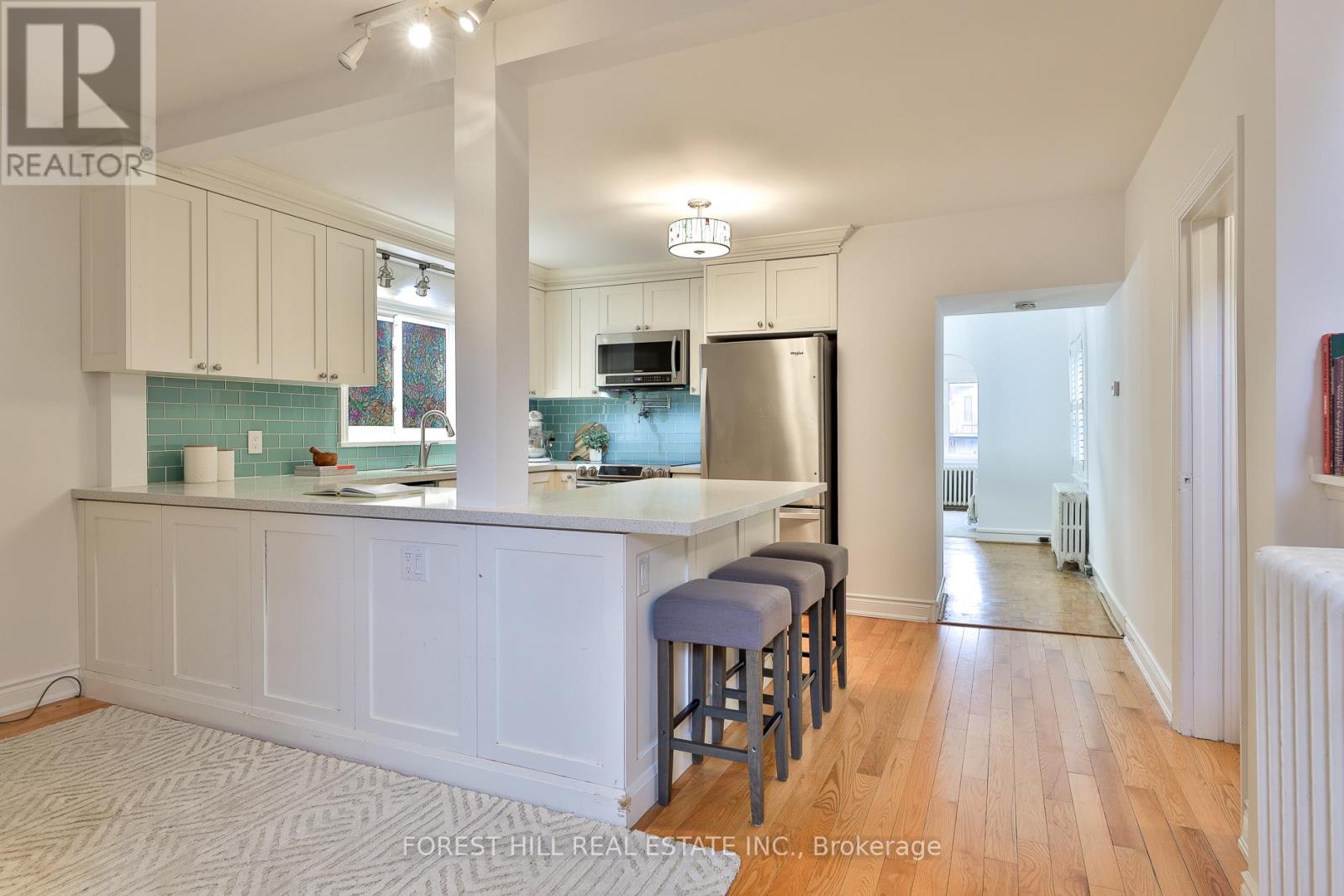 912 Briar Hill Avenue, Toronto, Ontario  M6B 1M2 - Photo 6 - W12570752