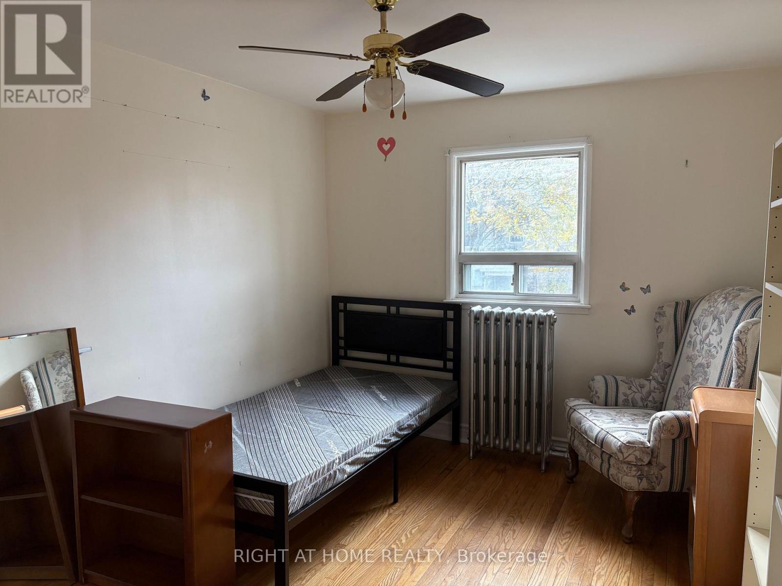 49 Batavia Avenue, Toronto, Ontario  M6N 4A1 - Photo 10 - W12570762