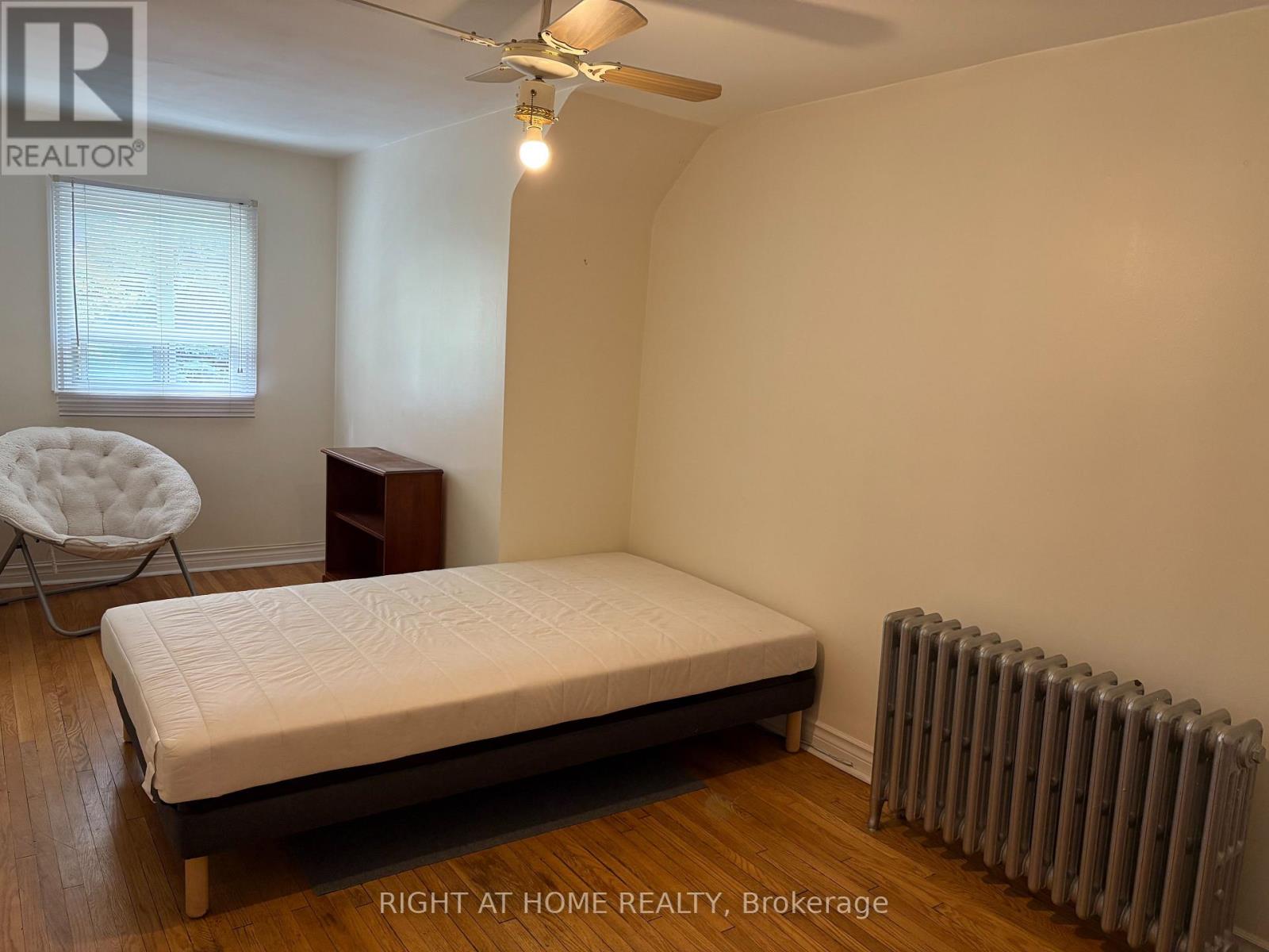 49 Batavia Avenue, Toronto, Ontario  M6N 4A1 - Photo 12 - W12570762