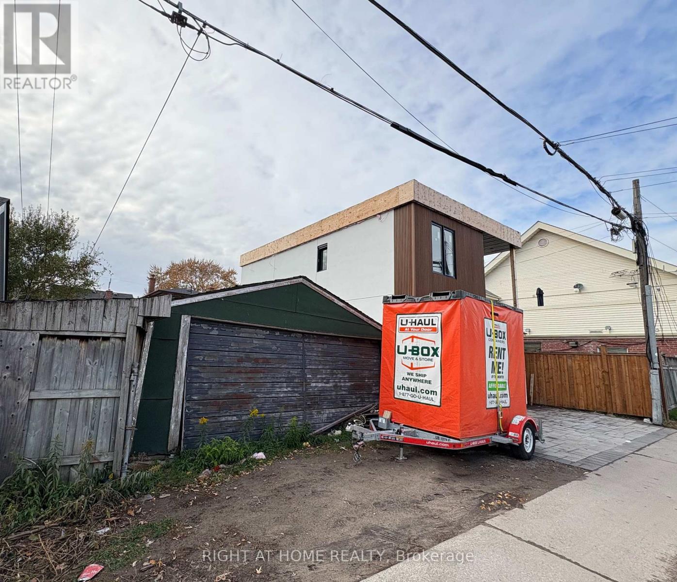 49 Batavia Avenue, Toronto, Ontario  M6N 4A1 - Photo 16 - W12570762