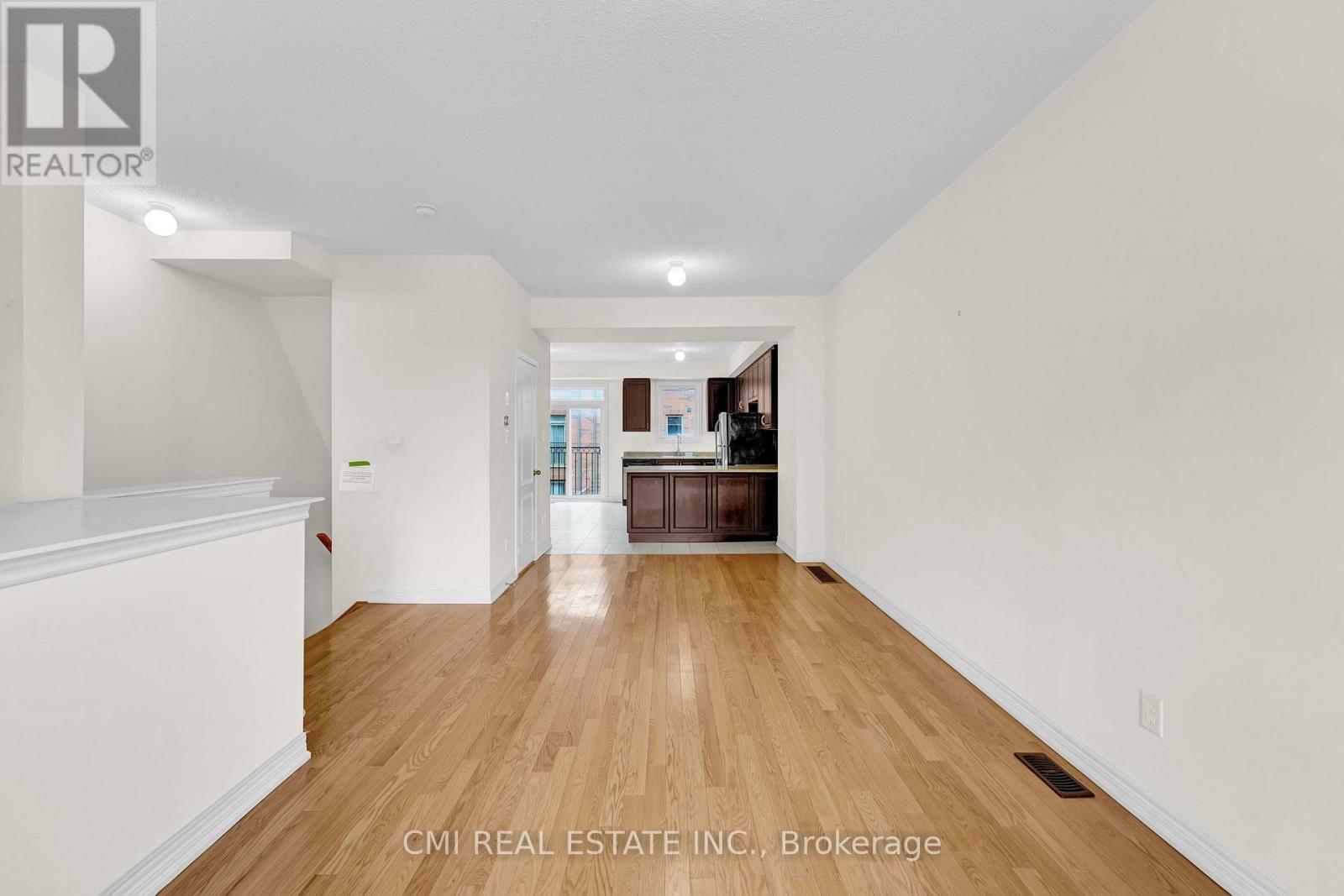 39 Sea Drifter Crescent, Brampton, Ontario  L6P 2S1 - Photo 8 - W12570772