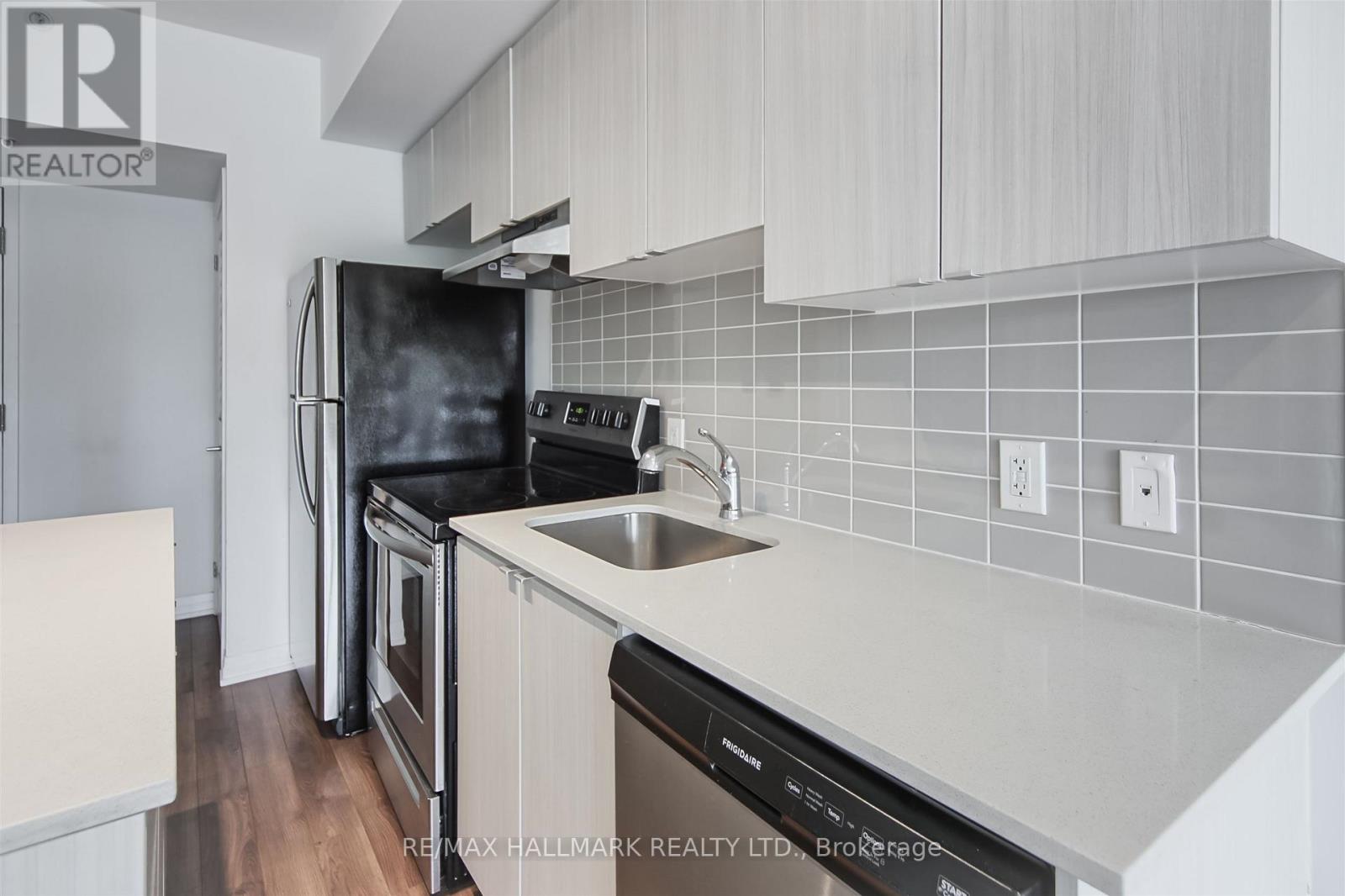 208 - 408 Browns Line, Toronto, Ontario  M8W 0C3 - Photo 16 - W12570780