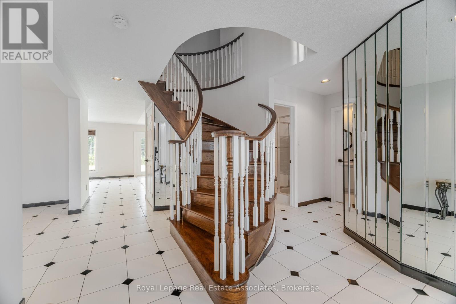 100 National Drive, Hamilton, Ontario  L8G 5B3 - Photo 19 - X12570778