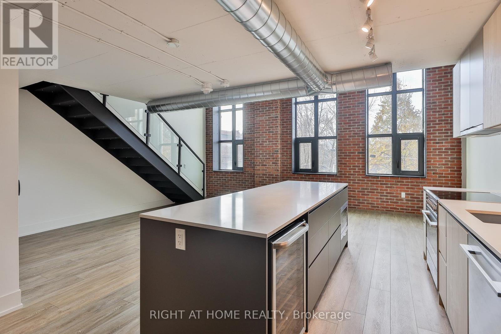 409 - 150 Logan Avenue, Toronto, Ontario  M4M 0E4 - Photo 8 - E12376306