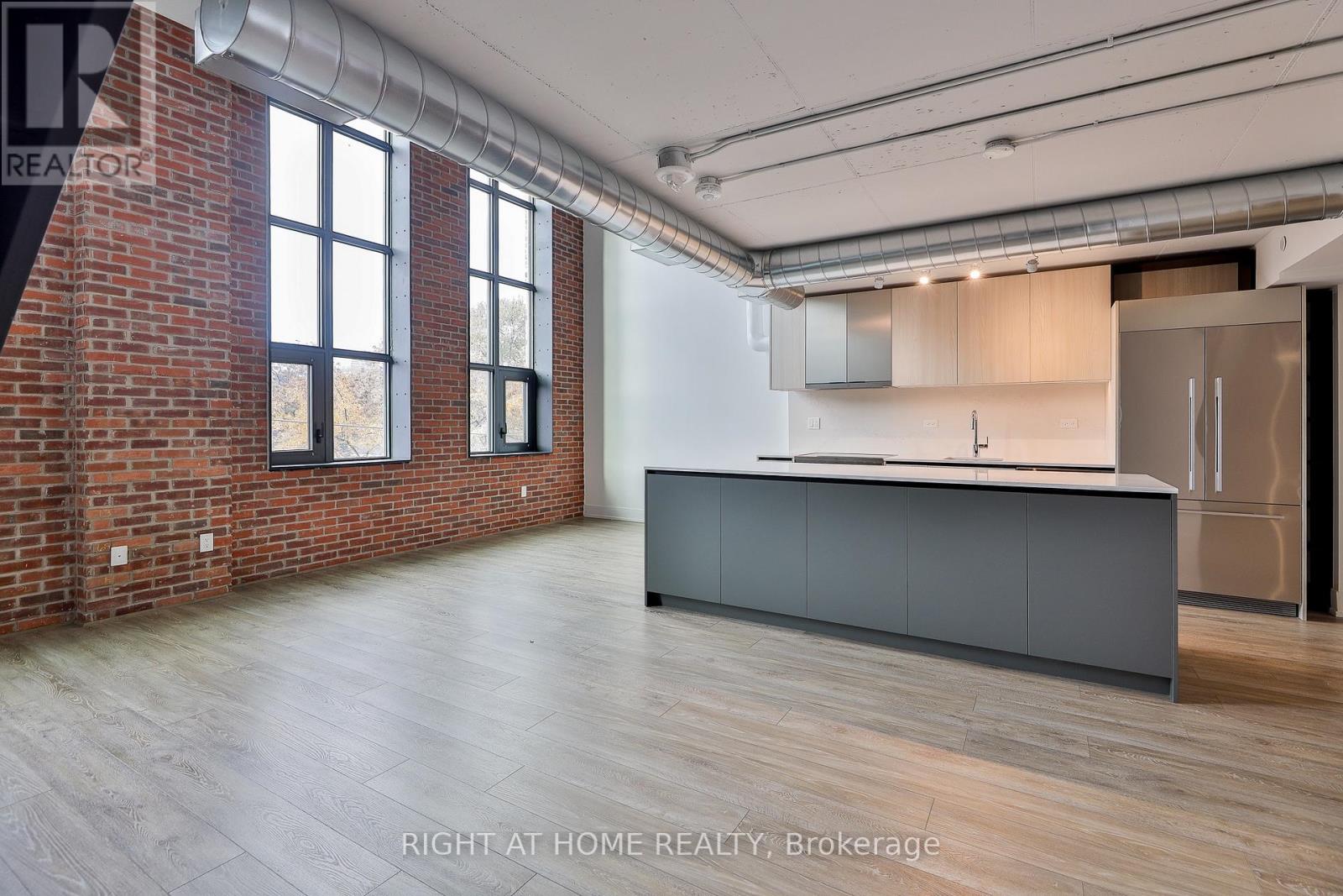 409 - 150 Logan Avenue, Toronto, Ontario  M4M 0E4 - Photo 4 - E12376306