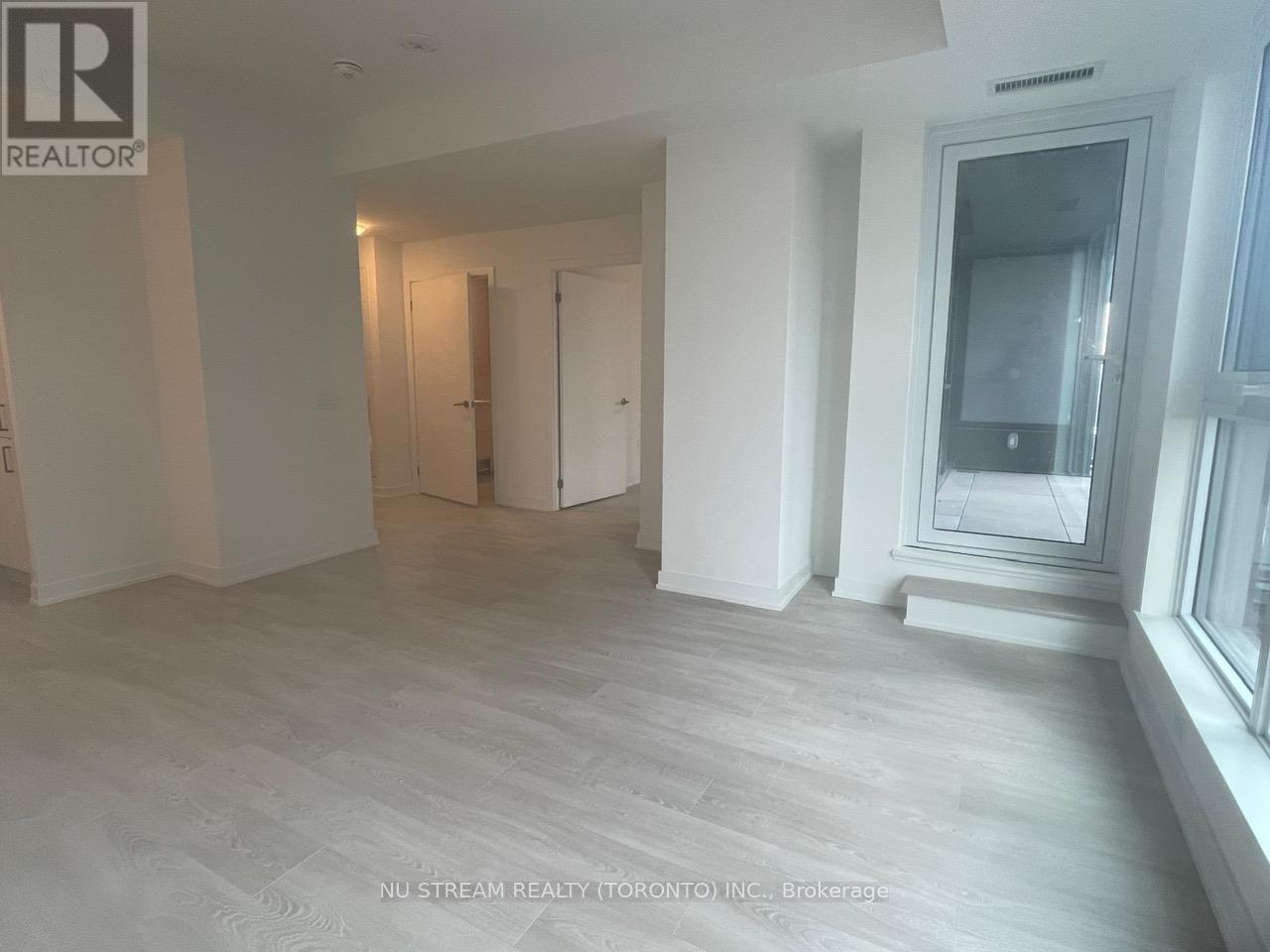 1111 - 1 Quarrington Lane, Toronto, Ontario  M3C 0S4 - Photo 7 - C12570798