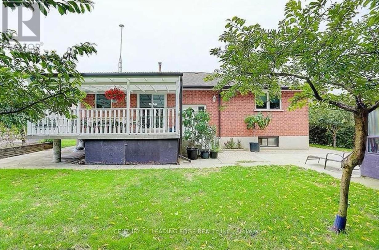 243 Debborah Place, Whitchurch-Stouffville, Ontario  L4A 5C5 - Photo 14 - N12570790