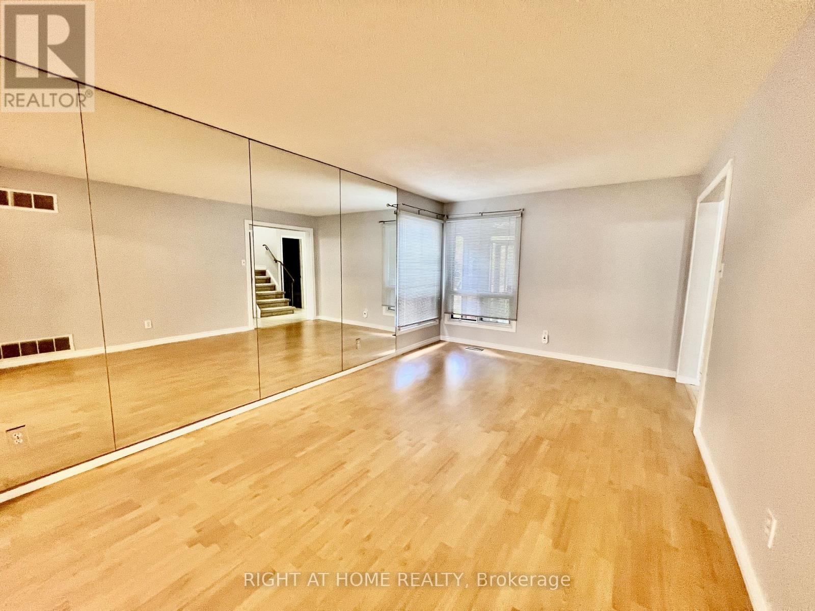 33 Fullerton Crescent, Markham, Ontario  L3R 3G4 - Photo 11 - N12570800