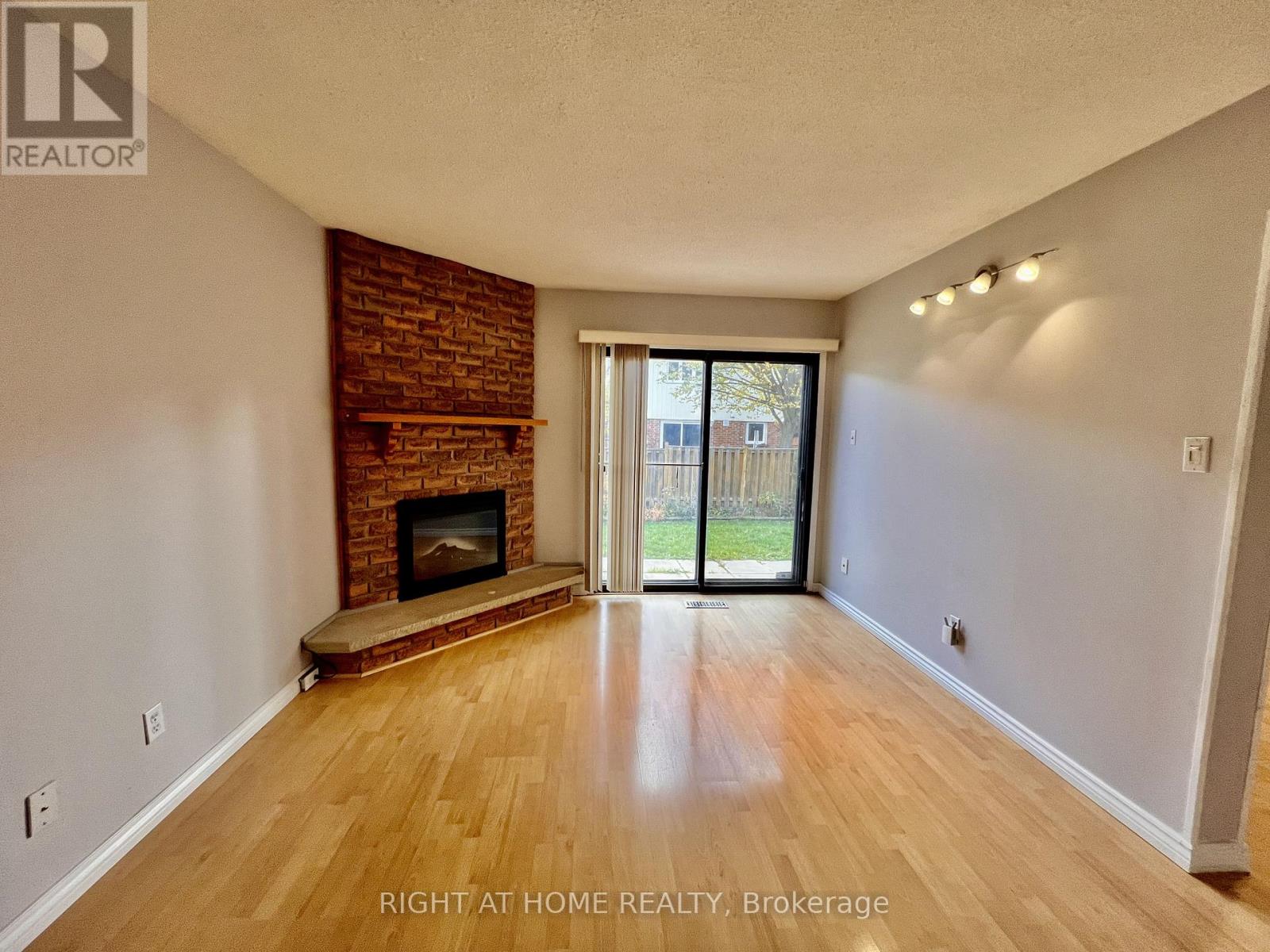 33 Fullerton Crescent, Markham, Ontario  L3R 3G4 - Photo 13 - N12570800