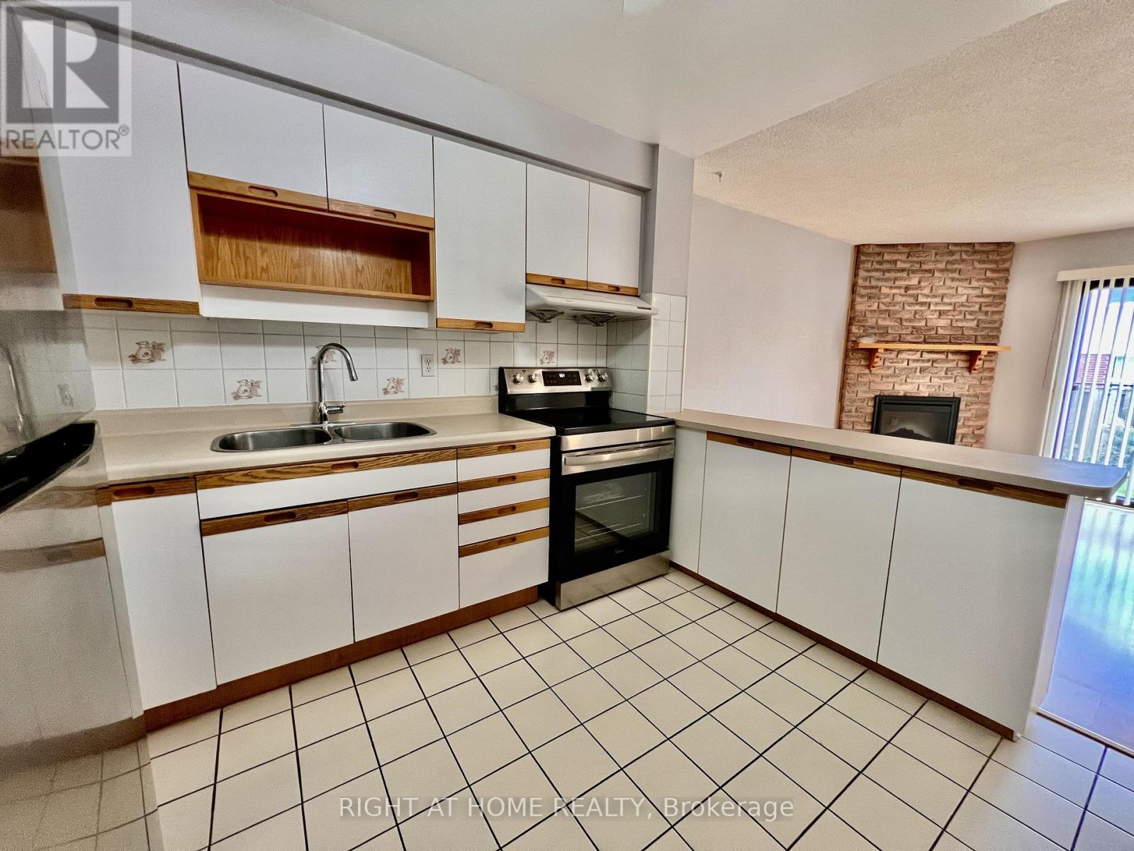 33 Fullerton Crescent, Markham, Ontario  L3R 3G4 - Photo 18 - N12570800