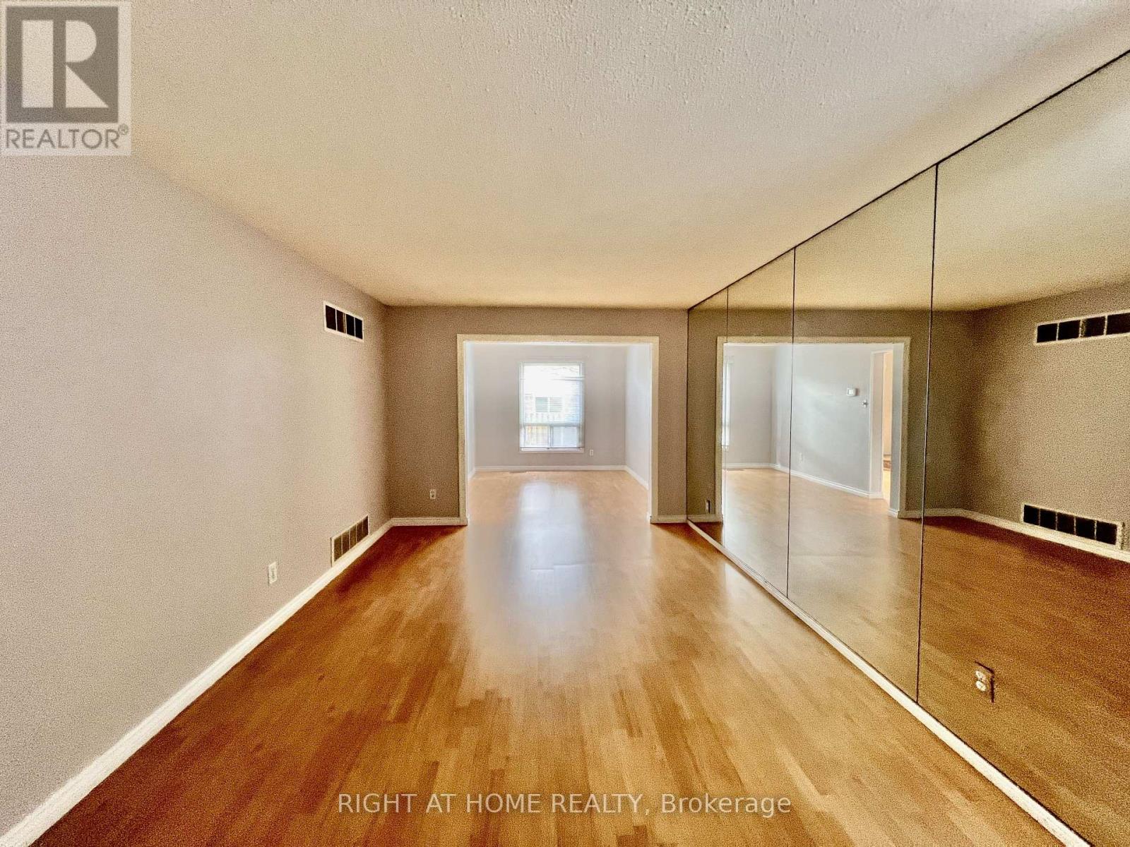 33 Fullerton Crescent, Markham, Ontario  L3R 3G4 - Photo 6 - N12570800