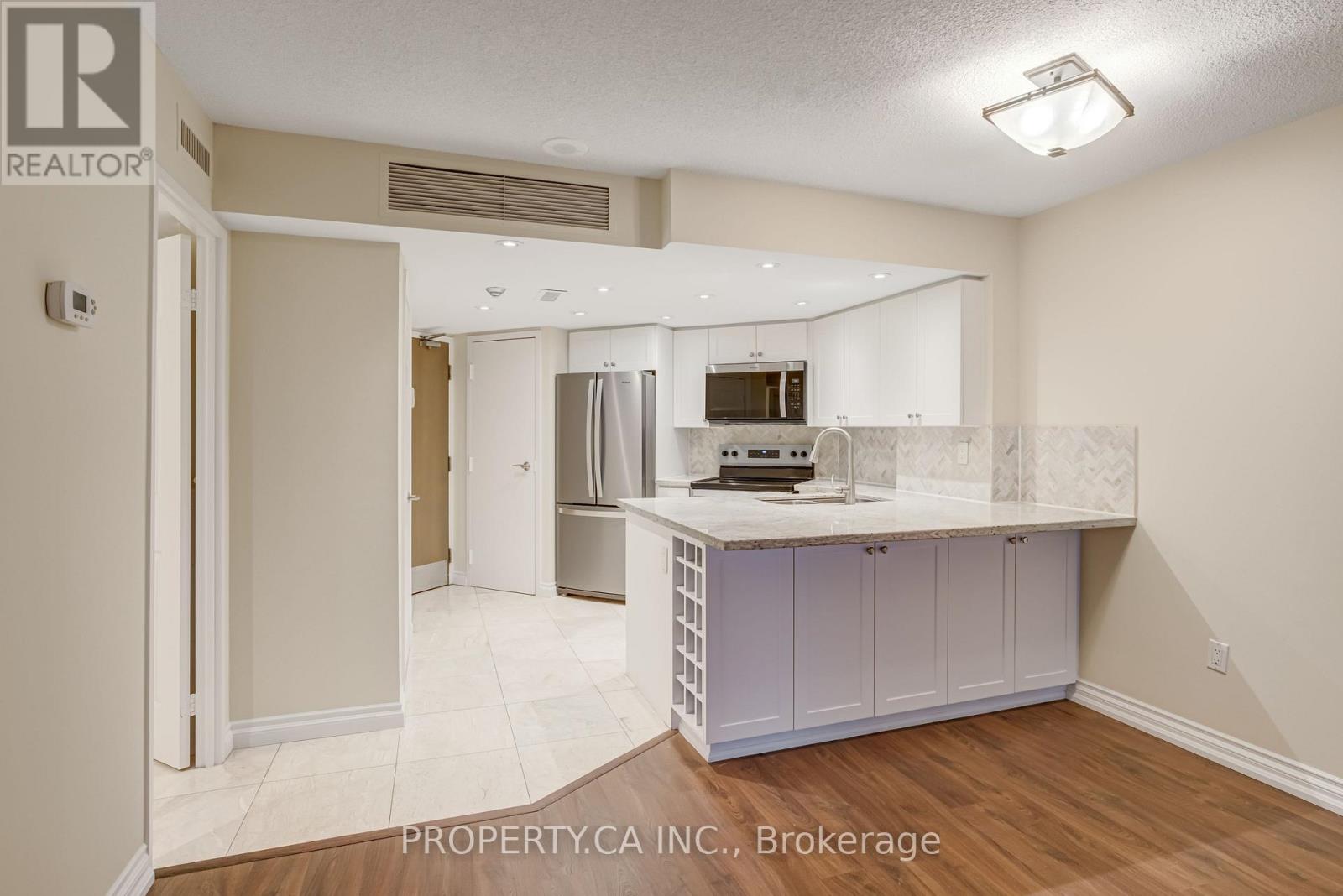 1410 - 1001 Bay Street, Toronto, Ontario  M5S 3A6 - Photo 8 - C12552054