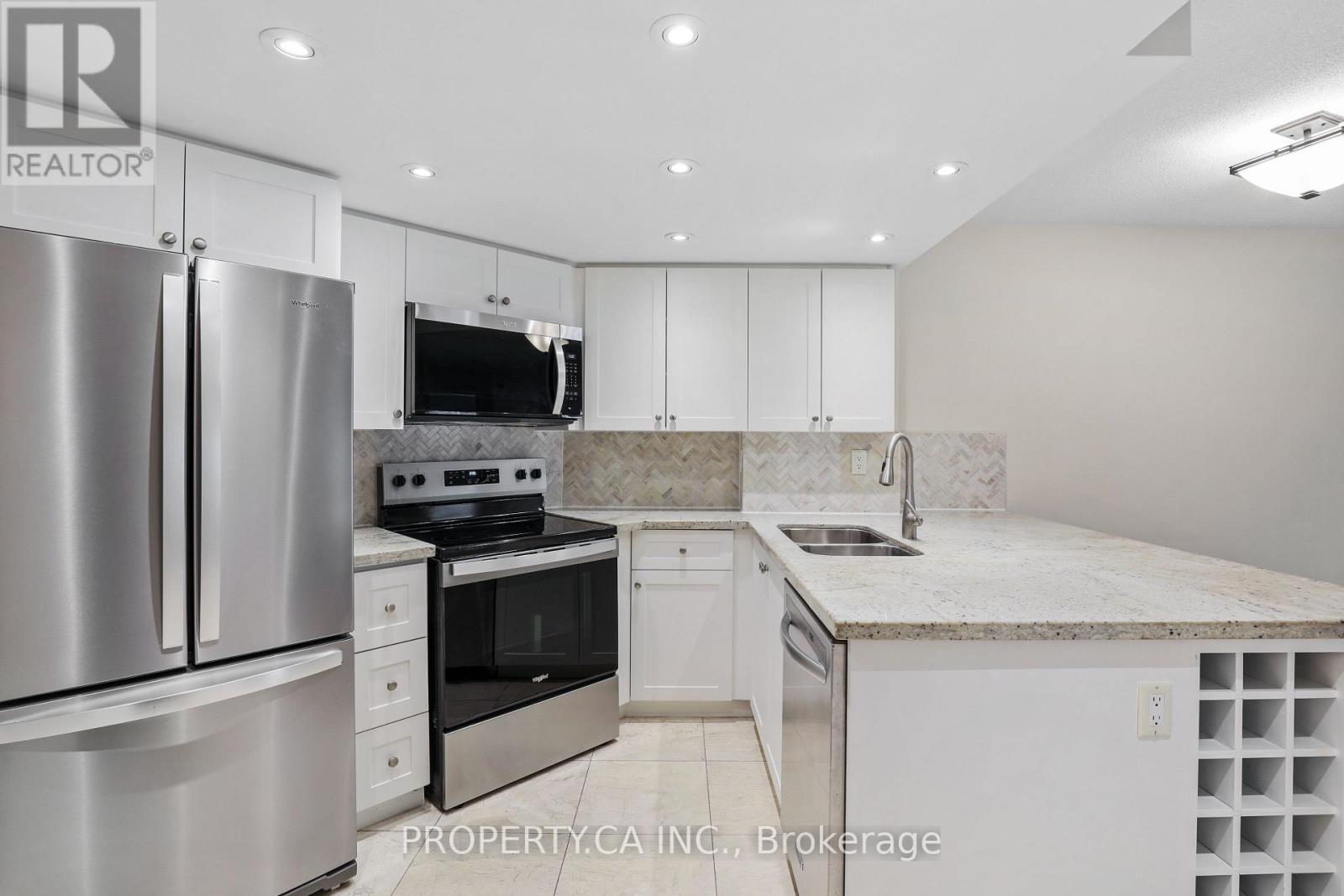 1410 - 1001 Bay Street, Toronto, Ontario  M5S 3A6 - Photo 5 - C12552054