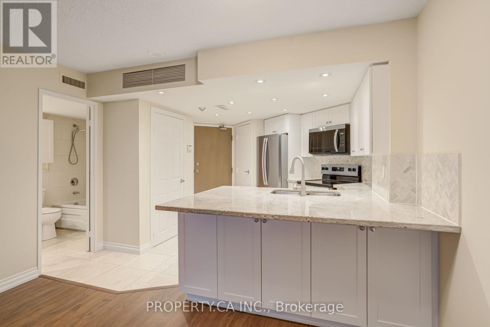 1410 - 1001 Bay Street, Toronto, Ontario  M5S 3A6 - Photo 7 - C12552054