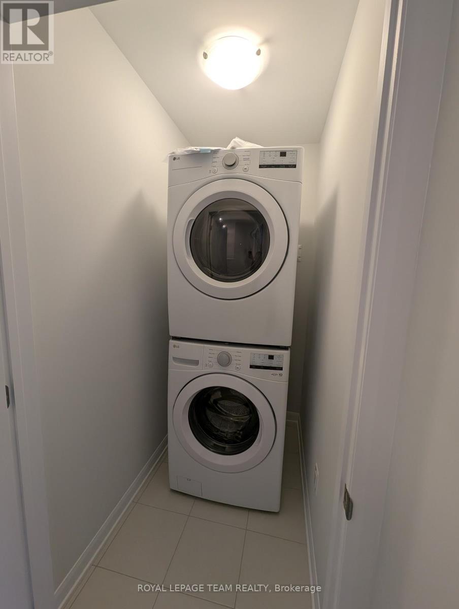 723 Fairline Row, Ottawa, Ontario  K2V 0M4 - Photo 31 - X12554400