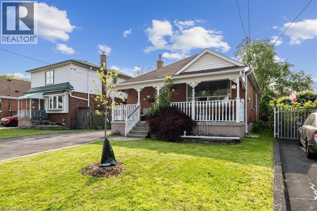 276 East 37th Street, Hamilton, Ontario  L8V 4B3 - Photo 2 - 40737741