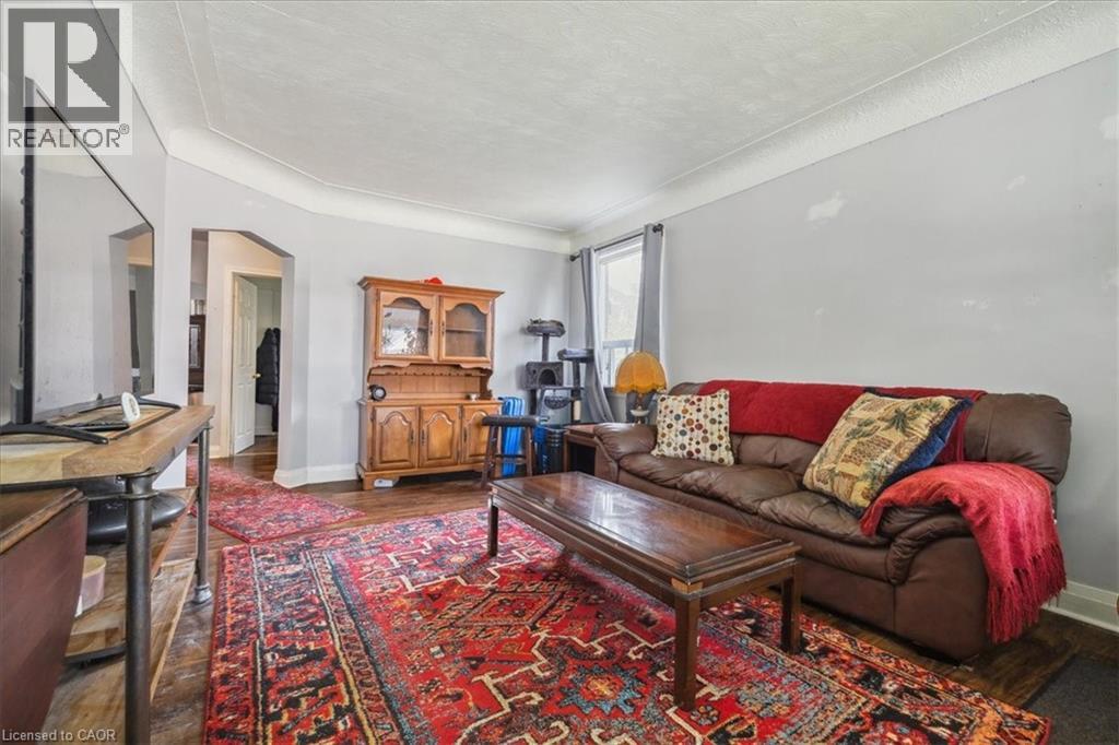 276 East 37th Street, Hamilton, Ontario  L8V 4B3 - Photo 5 - 40737741