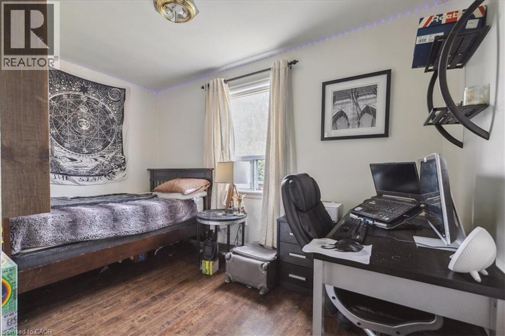 276 East 37th Street, Hamilton, Ontario  L8V 4B3 - Photo 9 - 40737741