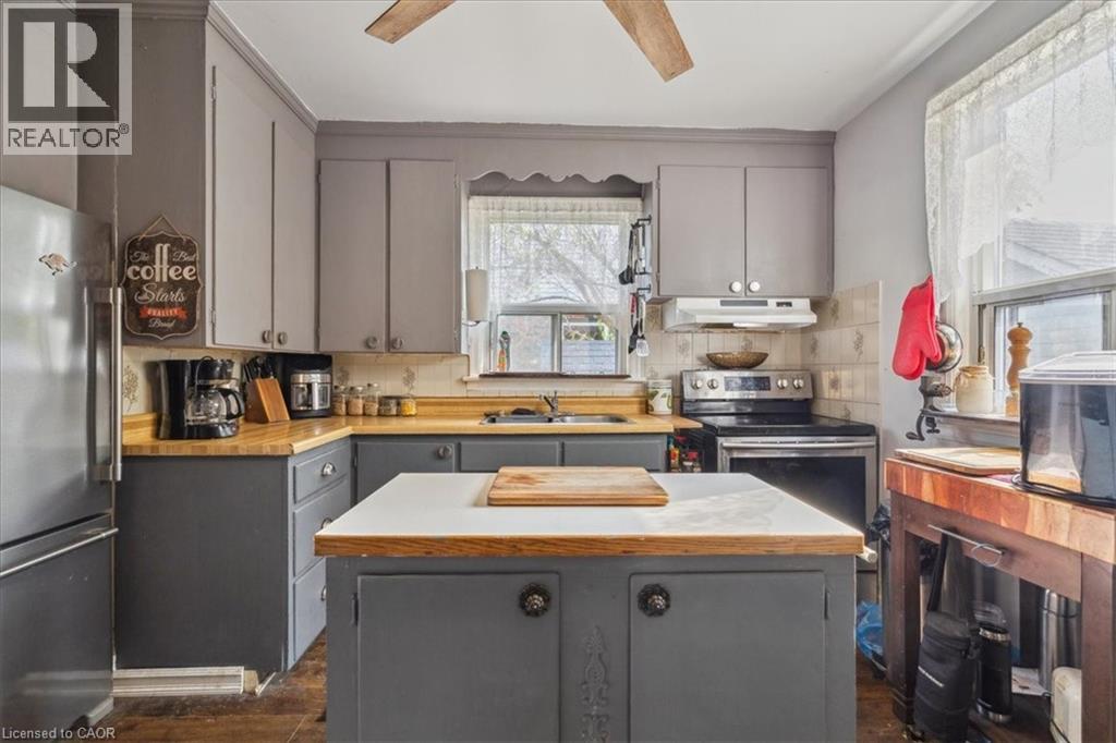 276 East 37th Street, Hamilton, Ontario  L8V 4B3 - Photo 14 - 40737741