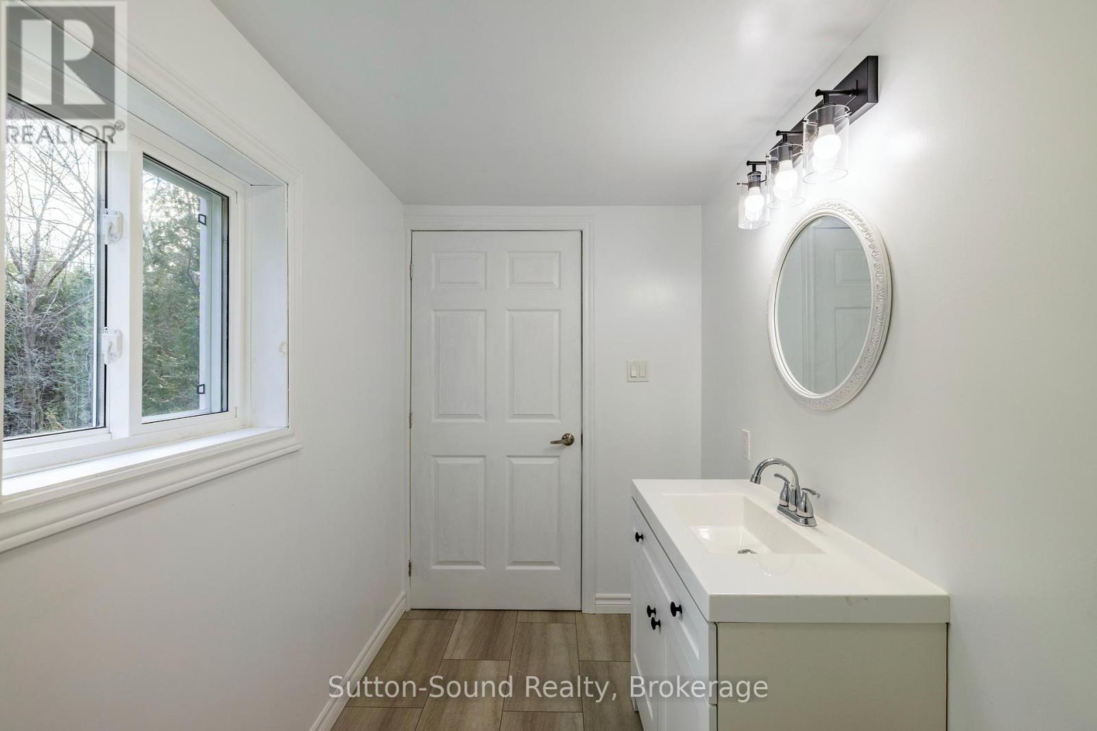 318777 Grey Road 1 Road, Georgian Bluffs, Ontario  N4K 5N4 - Photo 22 - X12570822