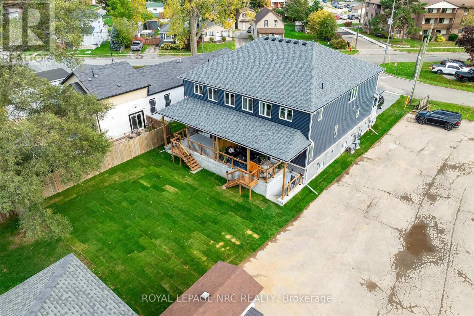 66 Page Street, Port Colborne, Ontario  L3K 5V1 - Photo 5 - X12474058