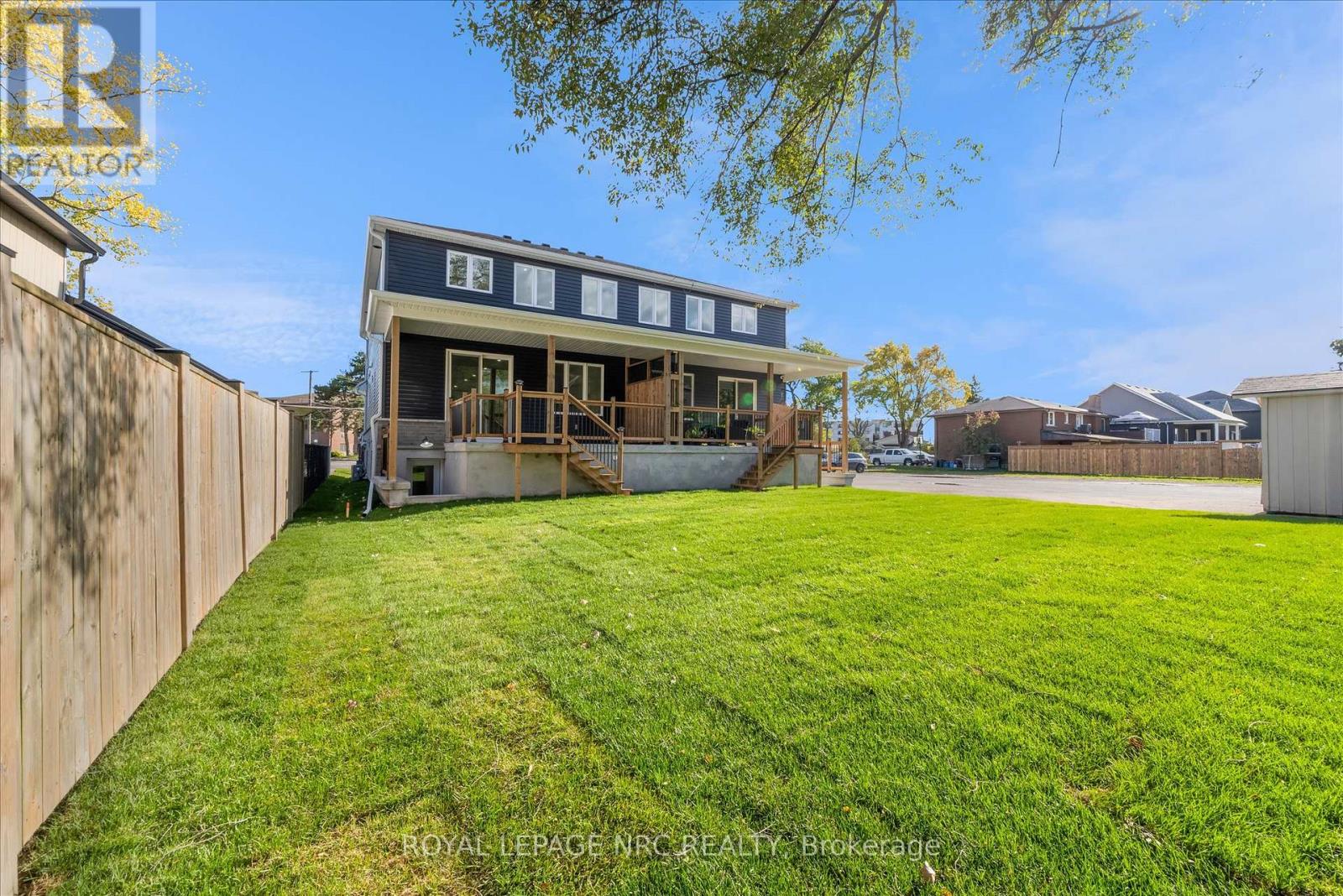 66 Page Street, Port Colborne, Ontario  L3K 5V1 - Photo 6 - X12474058