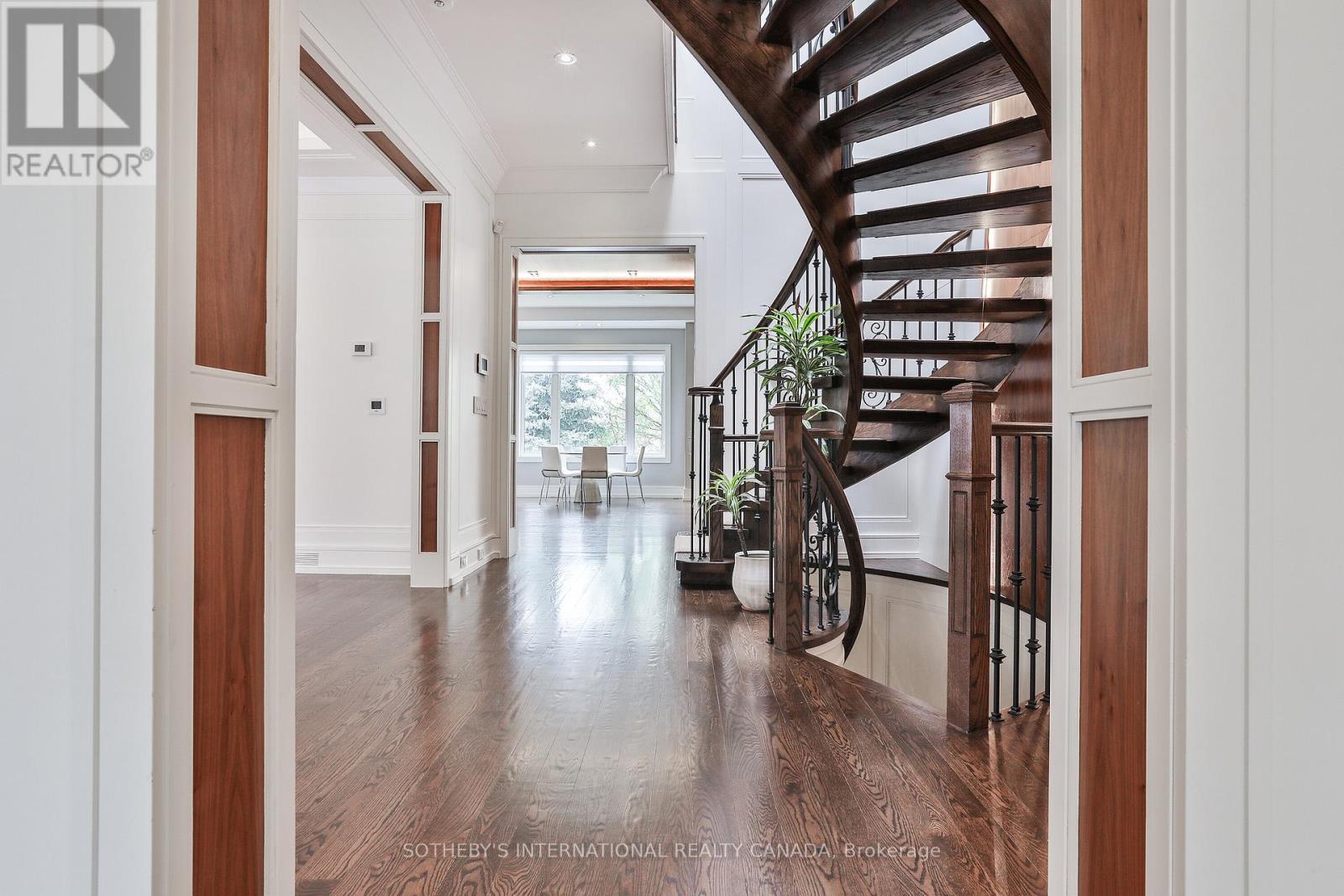 128 Park Home Avenue, Toronto, Ontario  M2N 1W8 - Photo 2 - C12570858