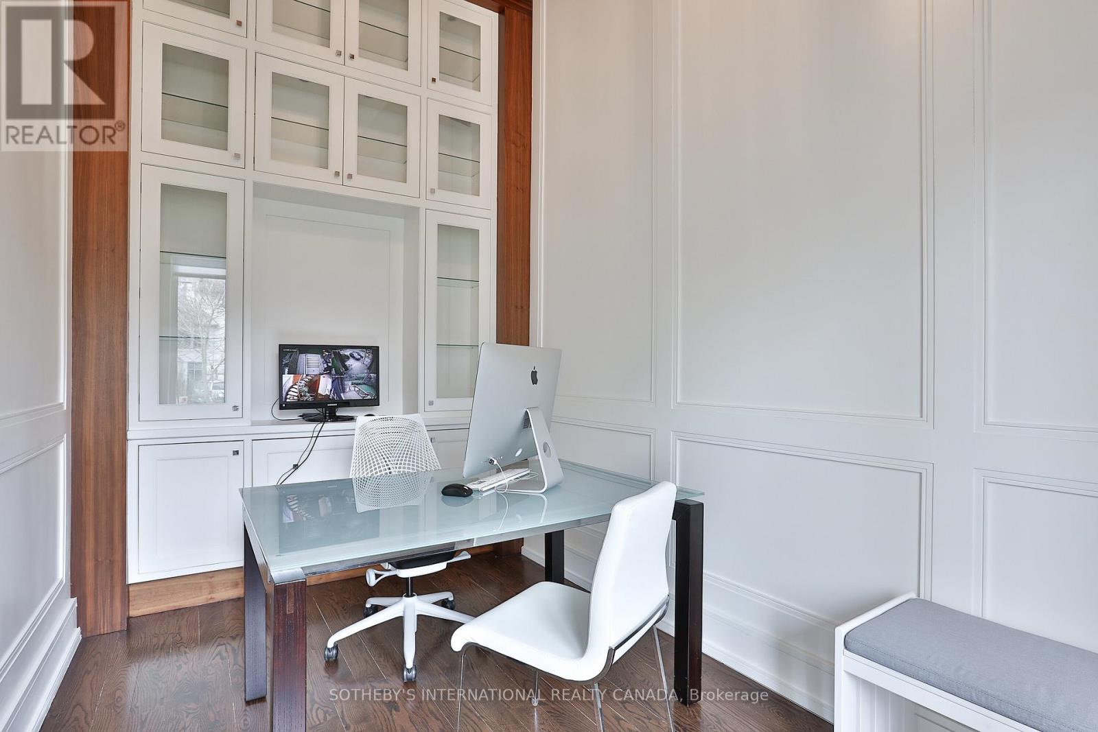 128 Park Home Avenue, Toronto, Ontario  M2N 1W8 - Photo 3 - C12570858