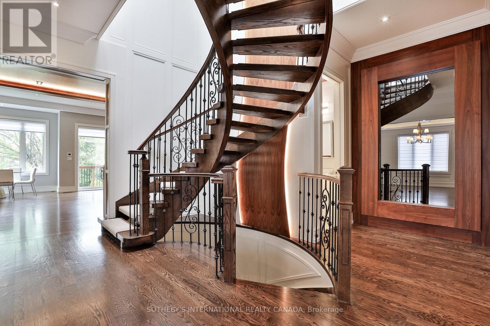 128 Park Home Avenue, Toronto, Ontario  M2N 1W8 - Photo 7 - C12570858