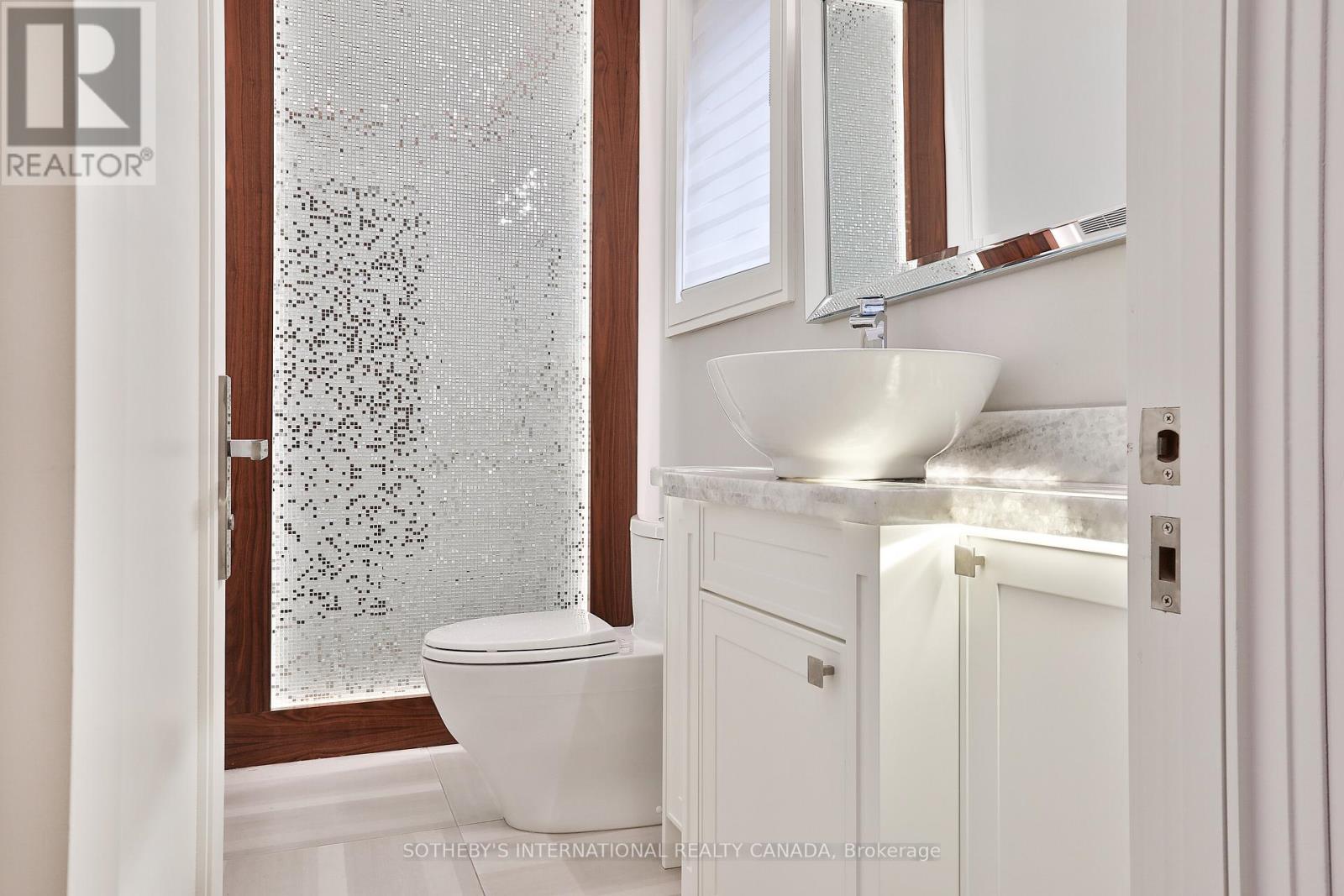 128 Park Home Avenue, Toronto, Ontario  M2N 1W8 - Photo 9 - C12570858