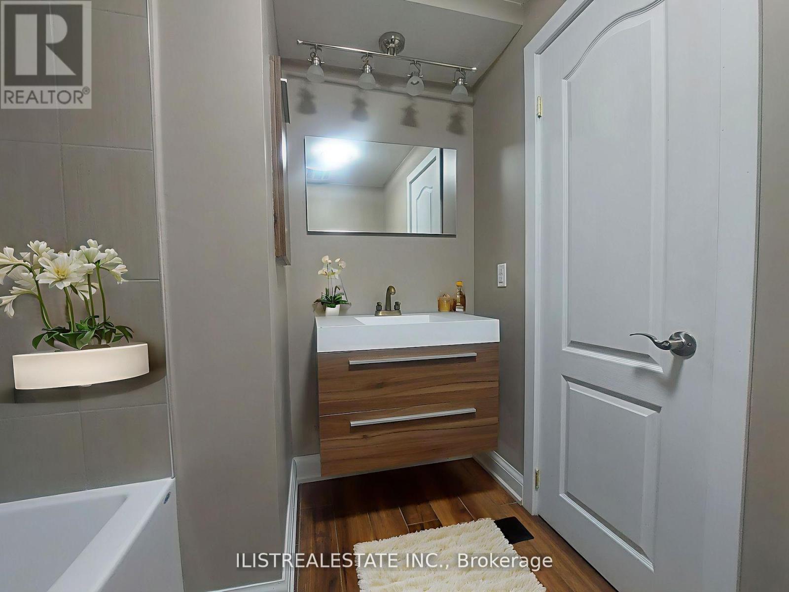 43 Anaconda Avenue, Toronto, Ontario  M1L 4M1 - Photo 9 - E12570804