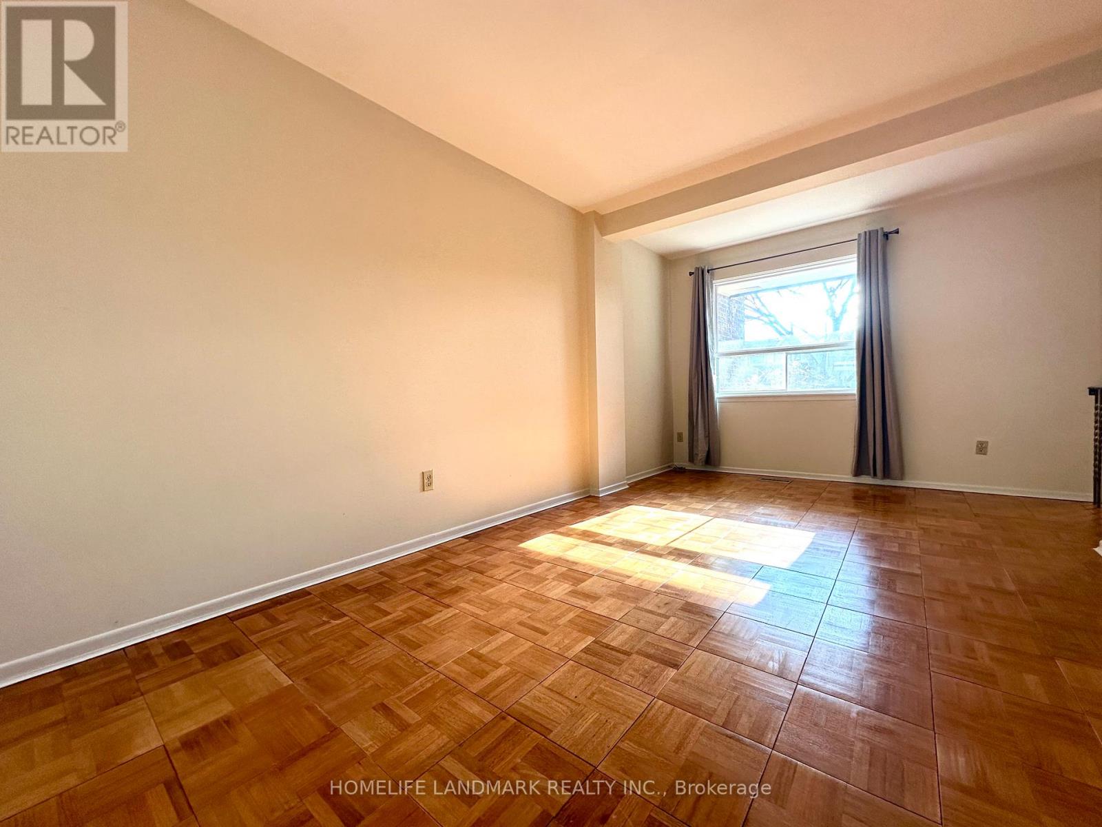 161 Carolbreen Square, Toronto, Ontario  M1V 1J1 - Photo 2 - E12570870