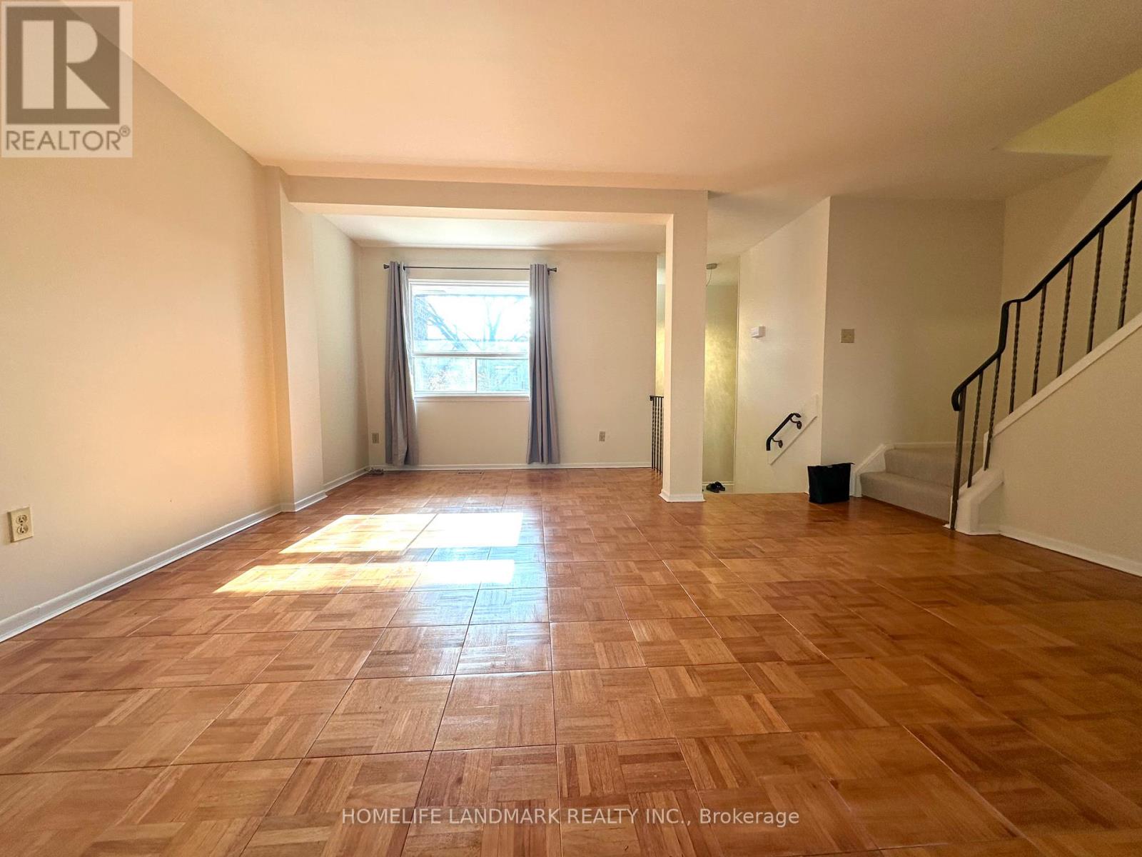 161 Carolbreen Square, Toronto, Ontario  M1V 1J1 - Photo 3 - E12570870