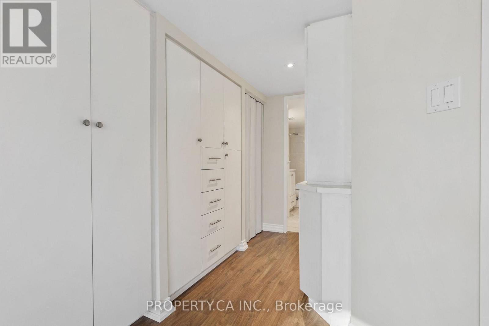 1410 - 1001 Bay Street, Toronto, Ontario  M5S 3A6 - Photo 17 - C12552054