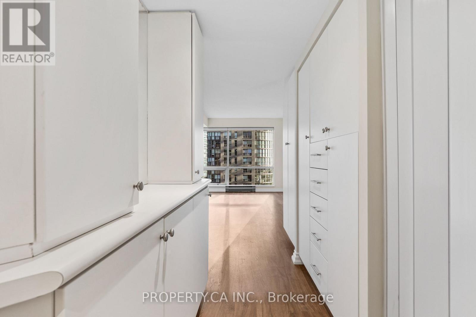 1410 - 1001 Bay Street, Toronto, Ontario  M5S 3A6 - Photo 15 - C12552054