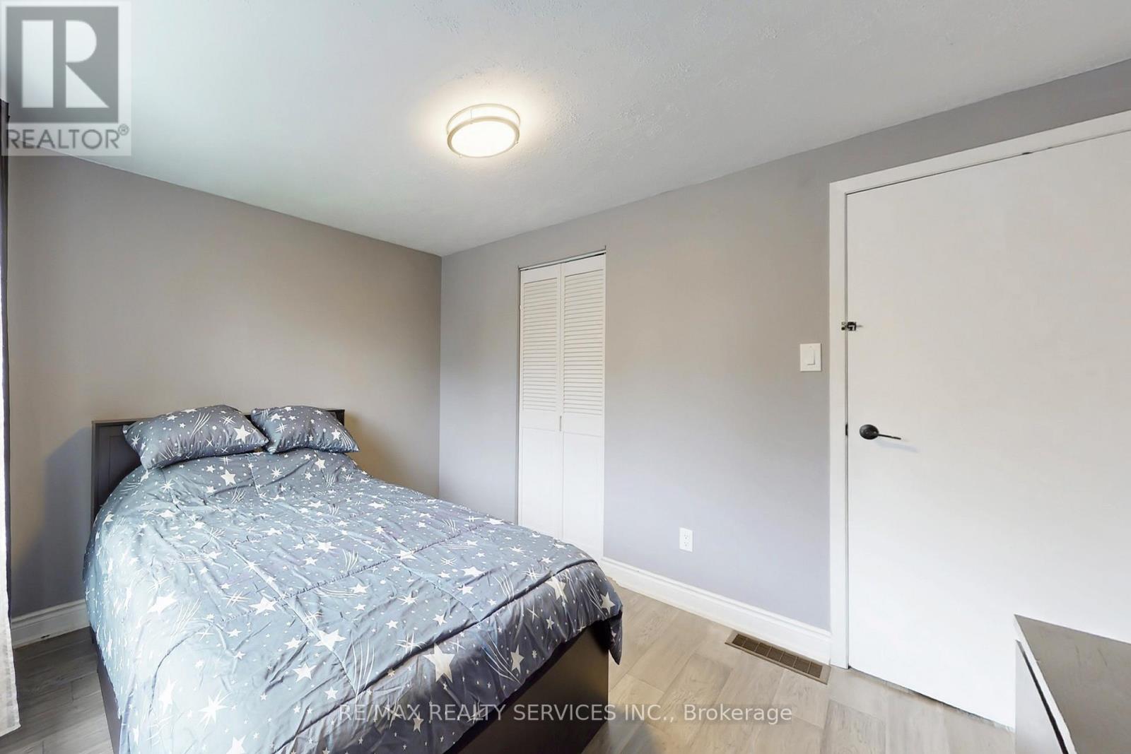 53 Geneva Crescent, Brampton, Ontario L6S 1K7 - Photo 20 - W12387789