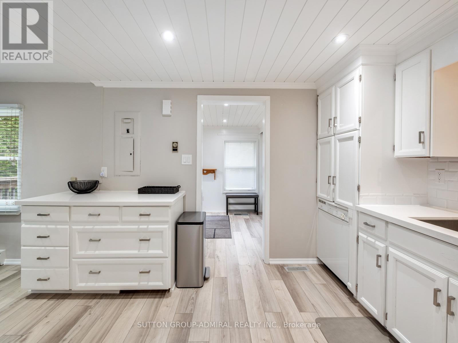 1273 Maple Road, Innisfil, Ontario  L9S 2Z9 - Photo 7 - N12570826