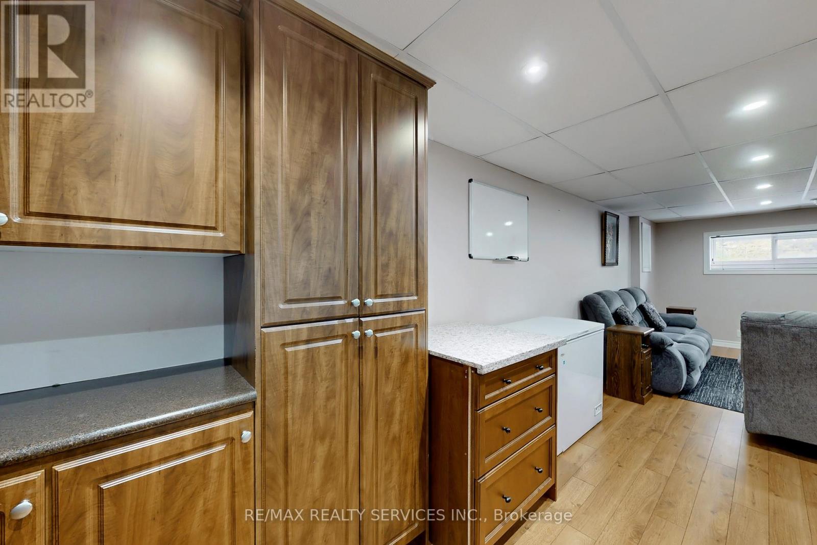 53 Geneva Crescent, Brampton, Ontario L6S 1K7 - Photo 38 - W12387789