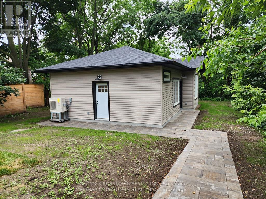 Gdn Ste - 120 Dundonald Street, Barrie (Codrington), Ontario  L4M 3T6 - Photo 2 - S12570818