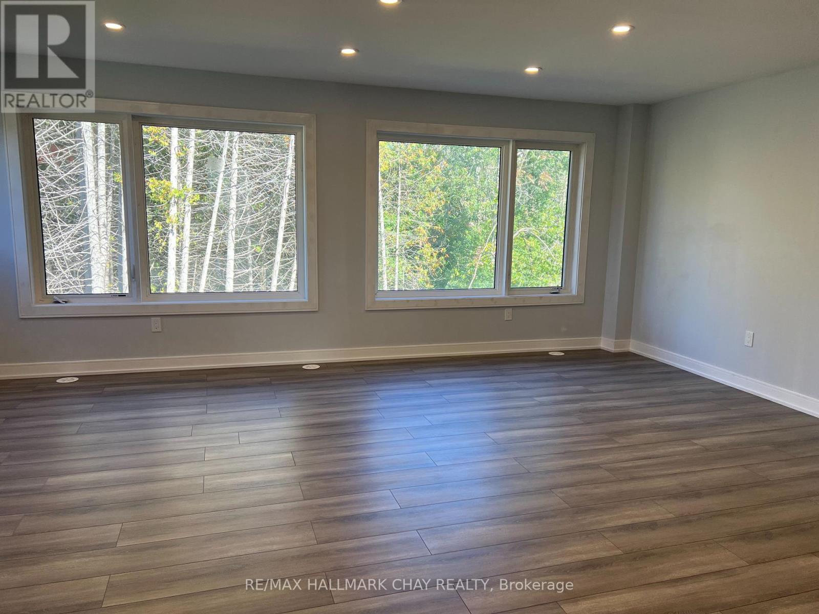 150 Blue Forest Crescent, Barrie (Innis-Shore), Ontario  L4M 0M2 - Photo 5 - S12570828