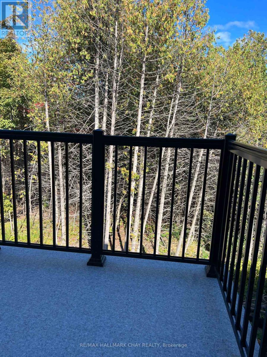 150 Blue Forest Crescent, Barrie (Innis-Shore), Ontario  L4M 0M2 - Photo 6 - S12570828