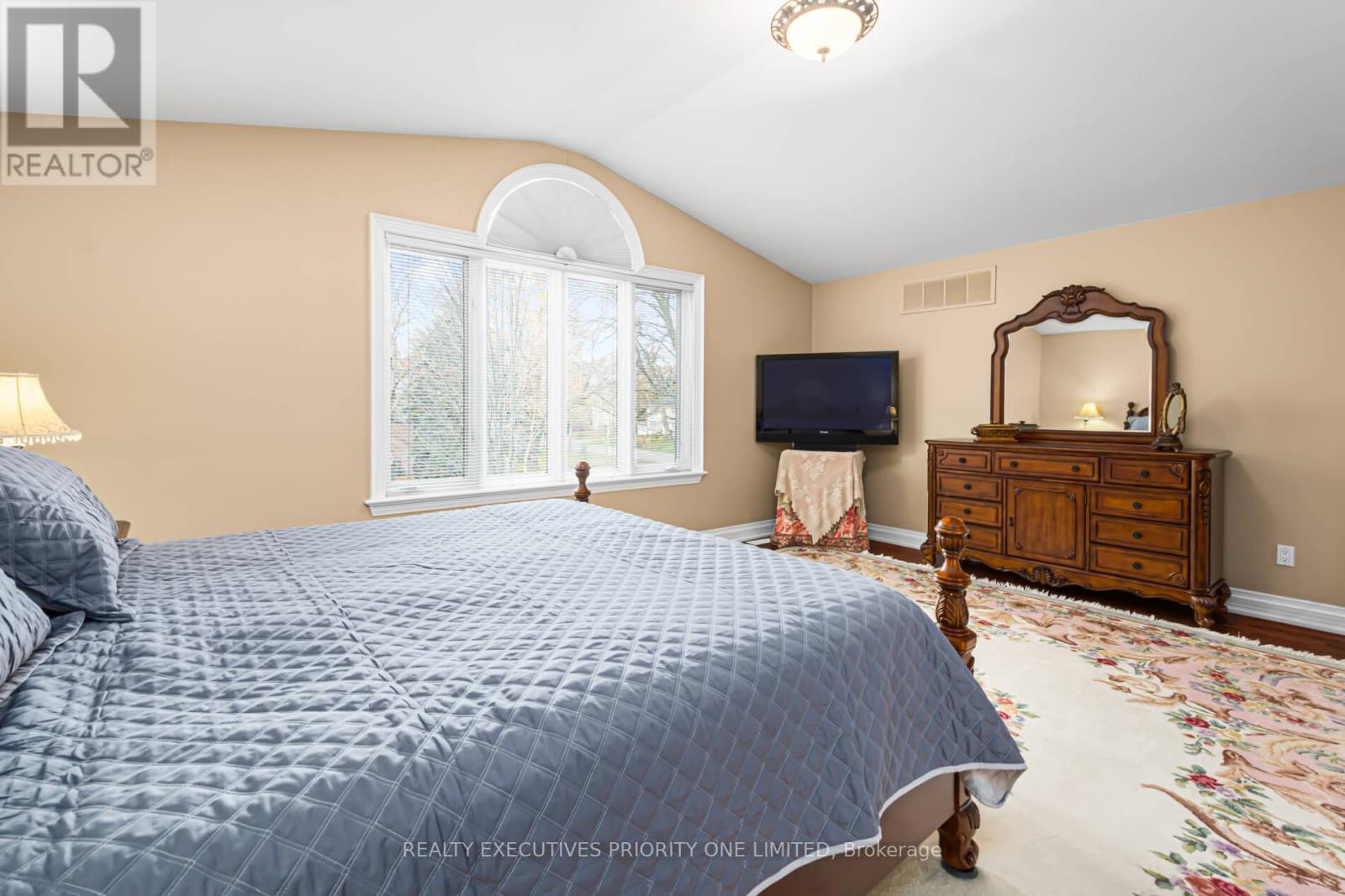 7 Finchley Road, Toronto, Ontario  M9A 2X4 - Photo 22 - W12570834