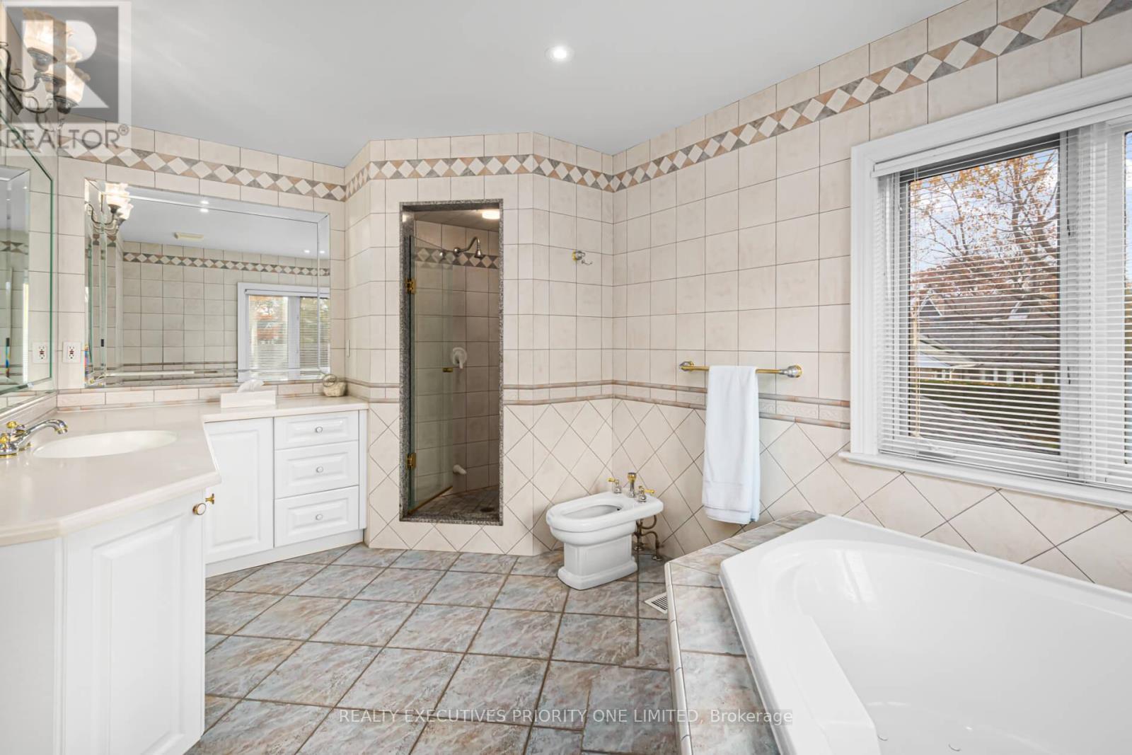 7 Finchley Road, Toronto, Ontario  M9A 2X4 - Photo 23 - W12570834