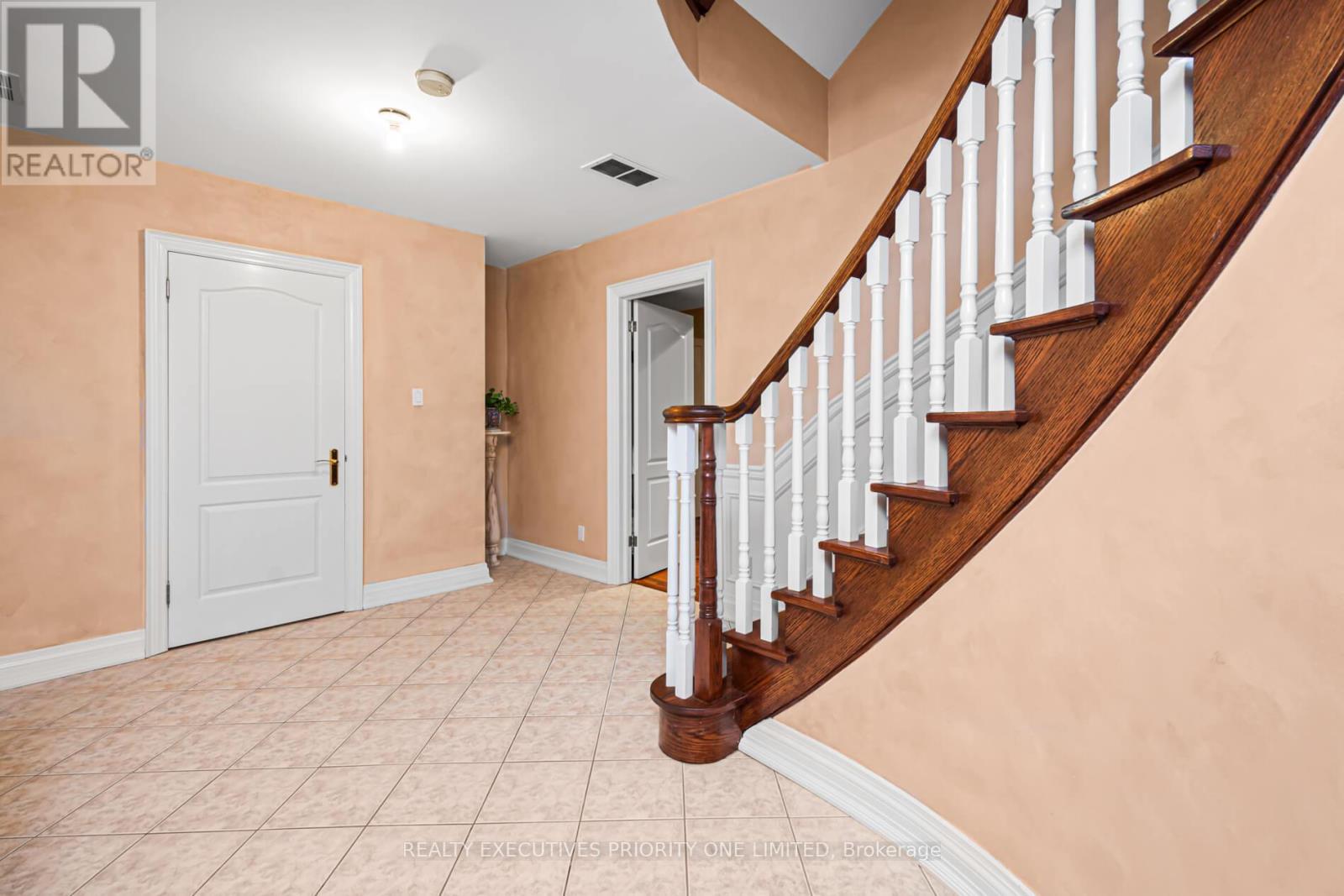 7 Finchley Road, Toronto, Ontario  M9A 2X4 - Photo 29 - W12570834