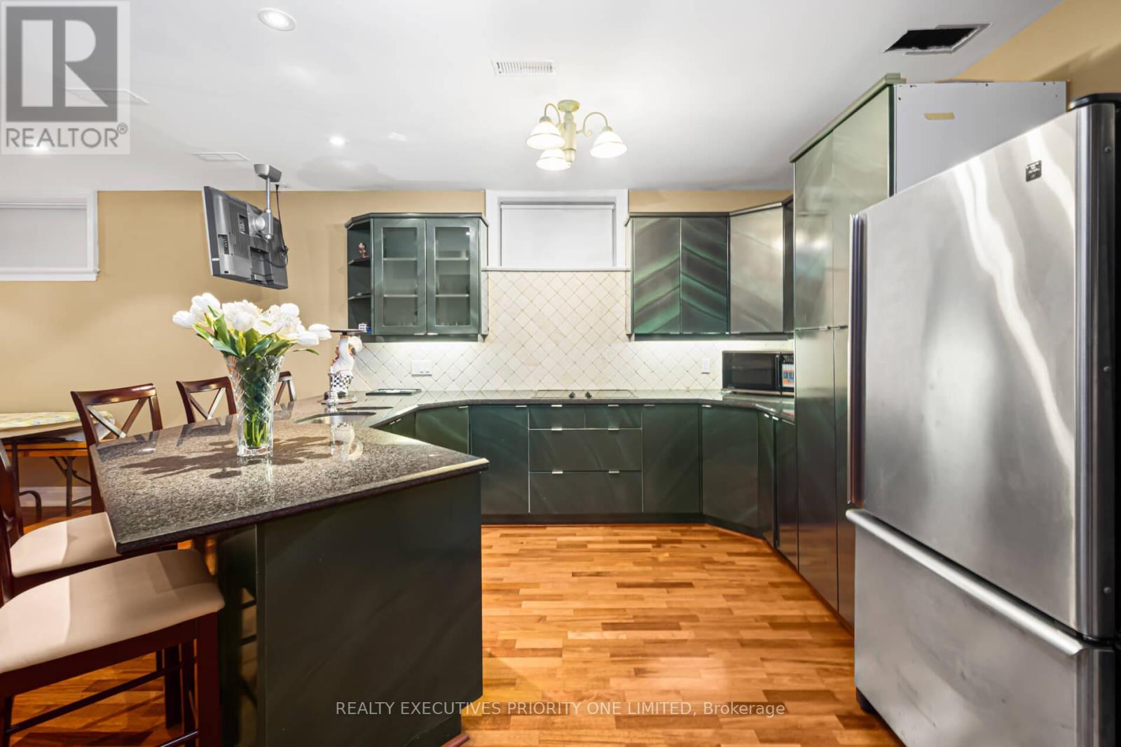 7 Finchley Road, Toronto, Ontario  M9A 2X4 - Photo 33 - W12570834