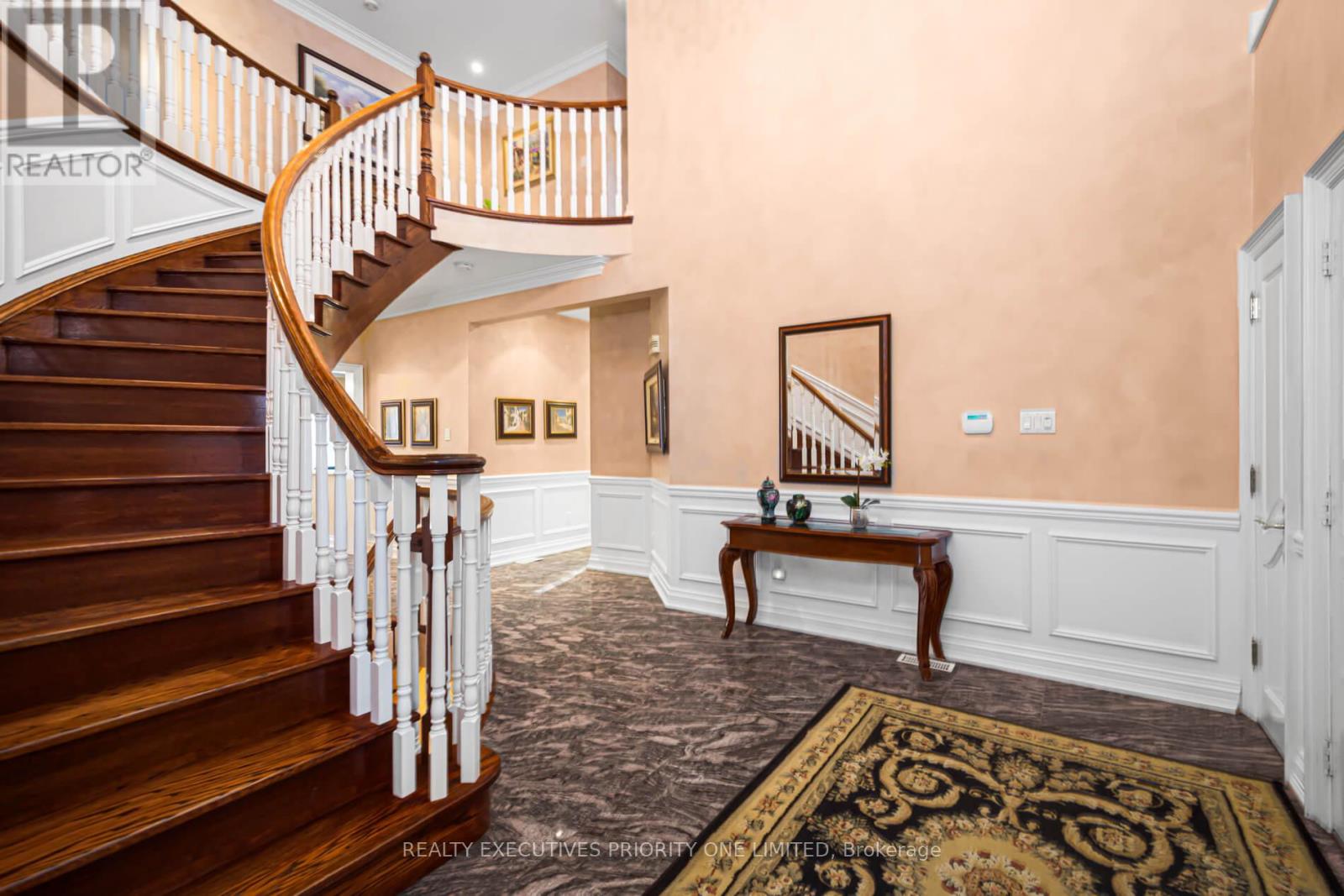 7 Finchley Road, Toronto, Ontario  M9A 2X4 - Photo 4 - W12570834