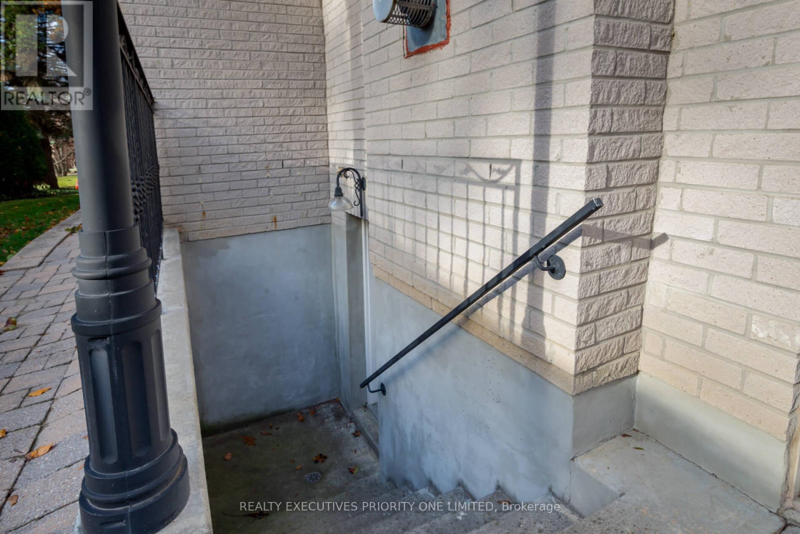 7 Finchley Road, Toronto, Ontario  M9A 2X4 - Photo 40 - W12570834