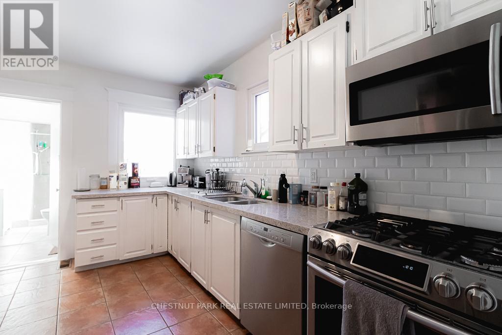 93 Seventh Street, Toronto, Ontario  M8V 3B5 - Photo 11 - W12570846