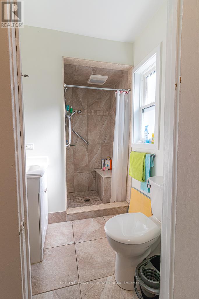 93 Seventh Street, Toronto, Ontario  M8V 3B5 - Photo 13 - W12570846